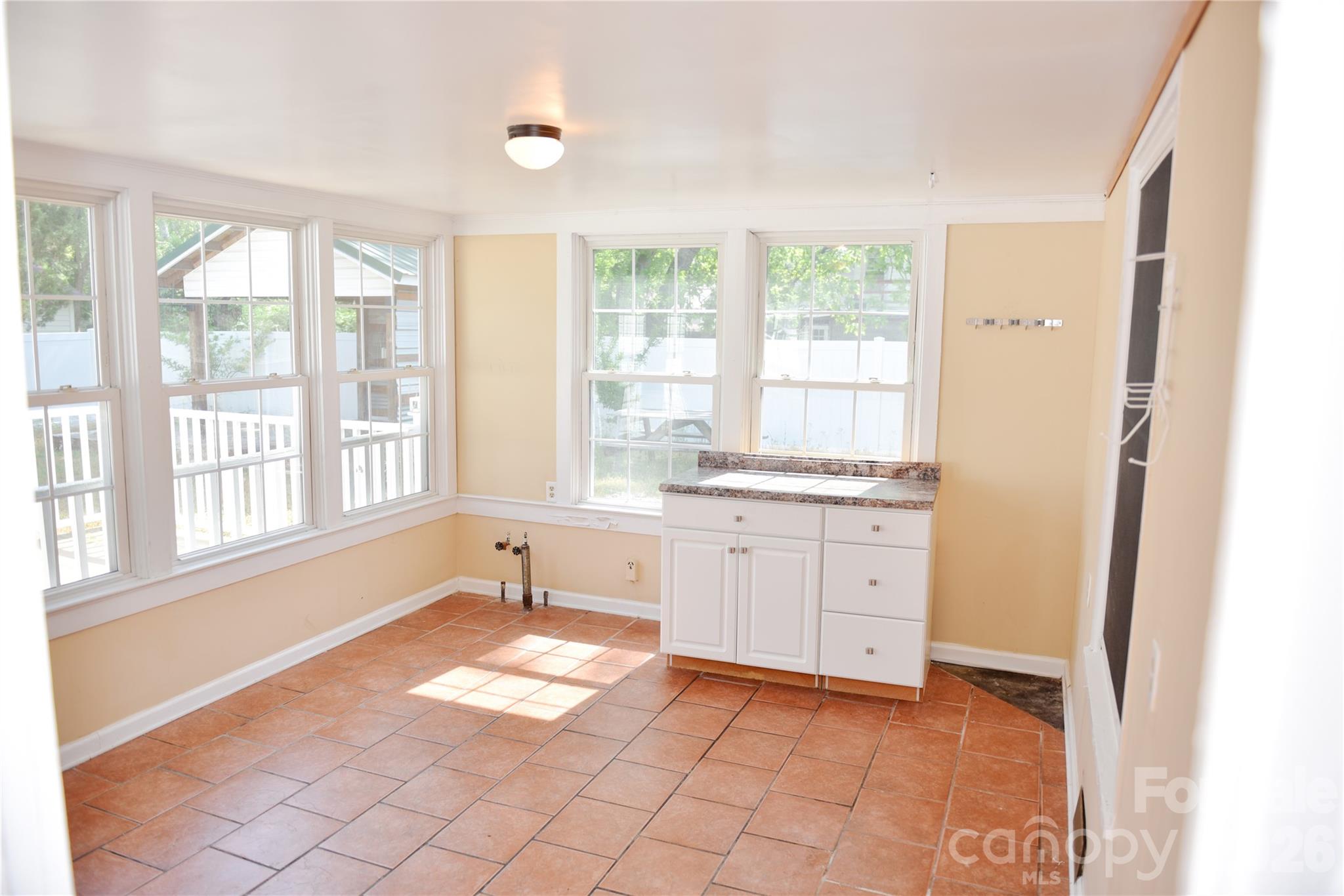 500 Godwin Avenue Property Photo 26