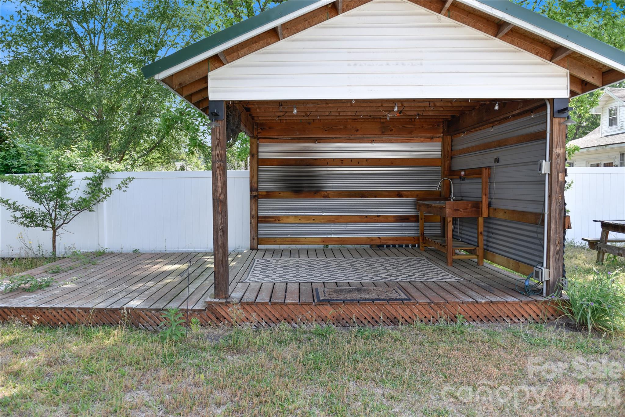500 Godwin Avenue Property Photo 28
