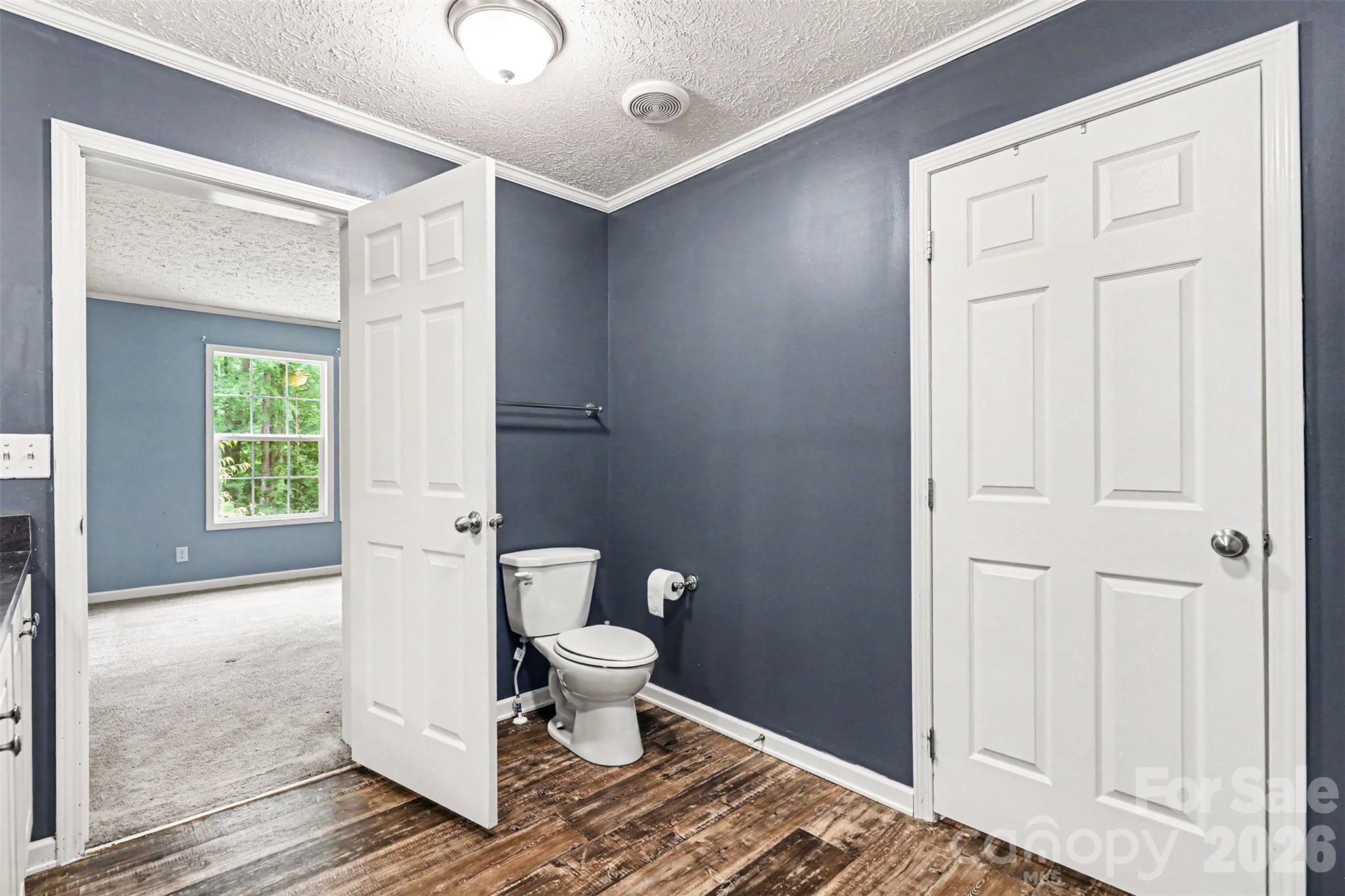 11913 Platon Avenue Property Photo 14
