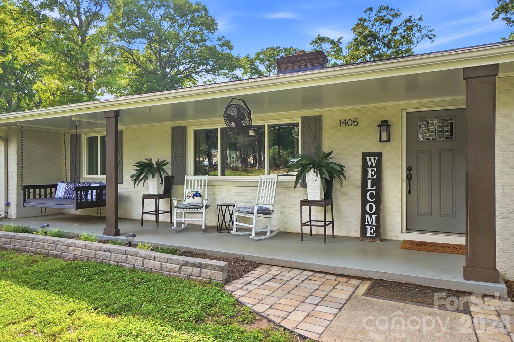 1405 Colony Road Property Photo 1