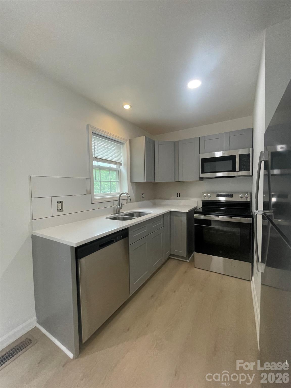 100 Gibson Park Drive B Property Photo 6