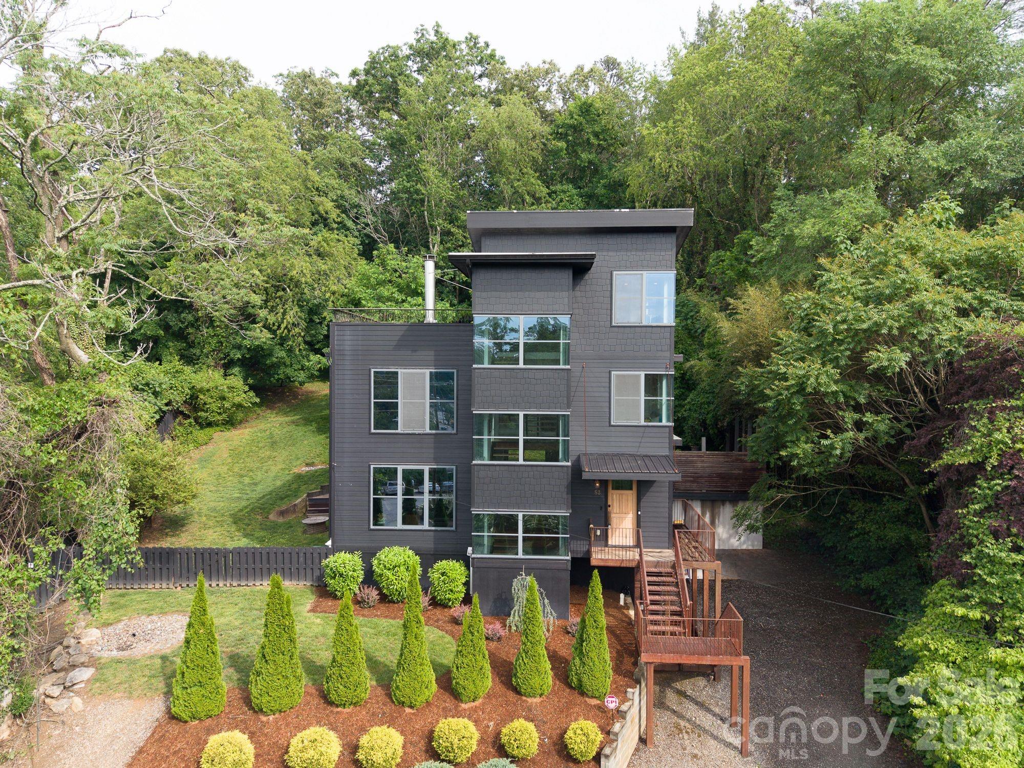 53 Buchanan Place Property Photo 1