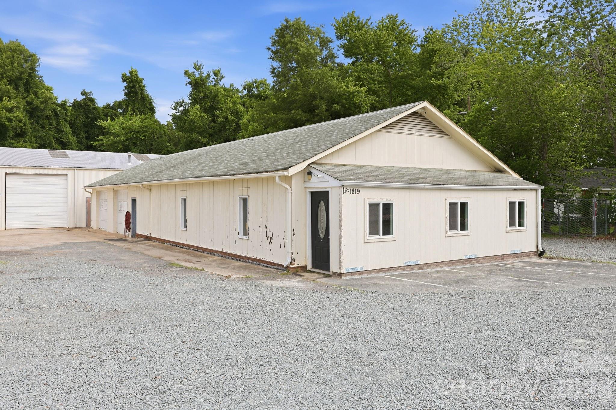 1819 John Moore Road Property Photo 4