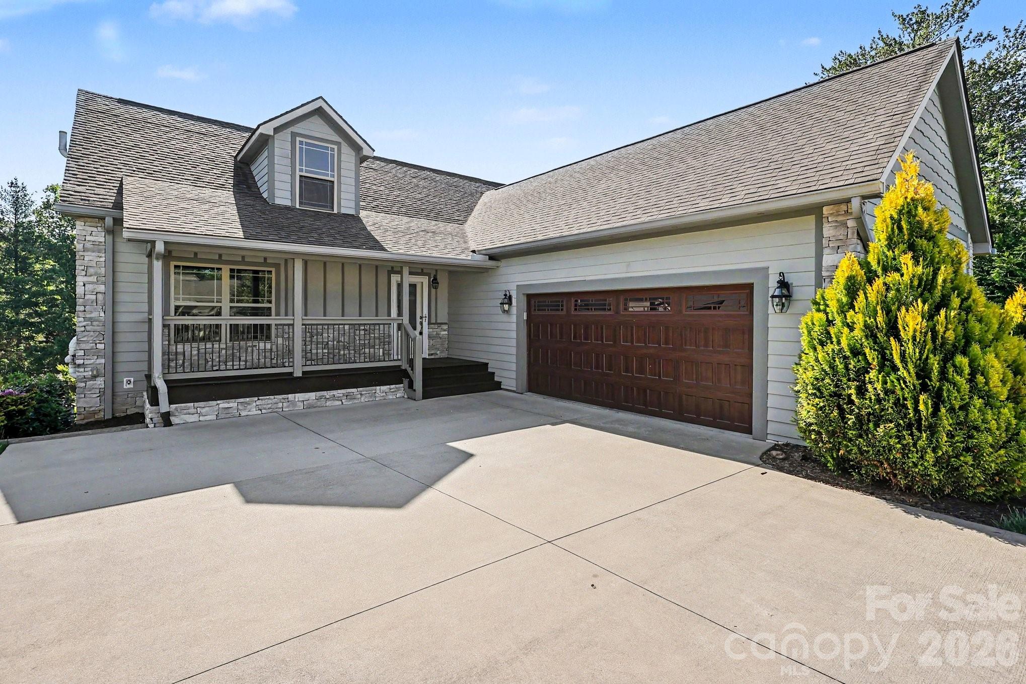 168 Triple Fairways Drive Property Photo 1
