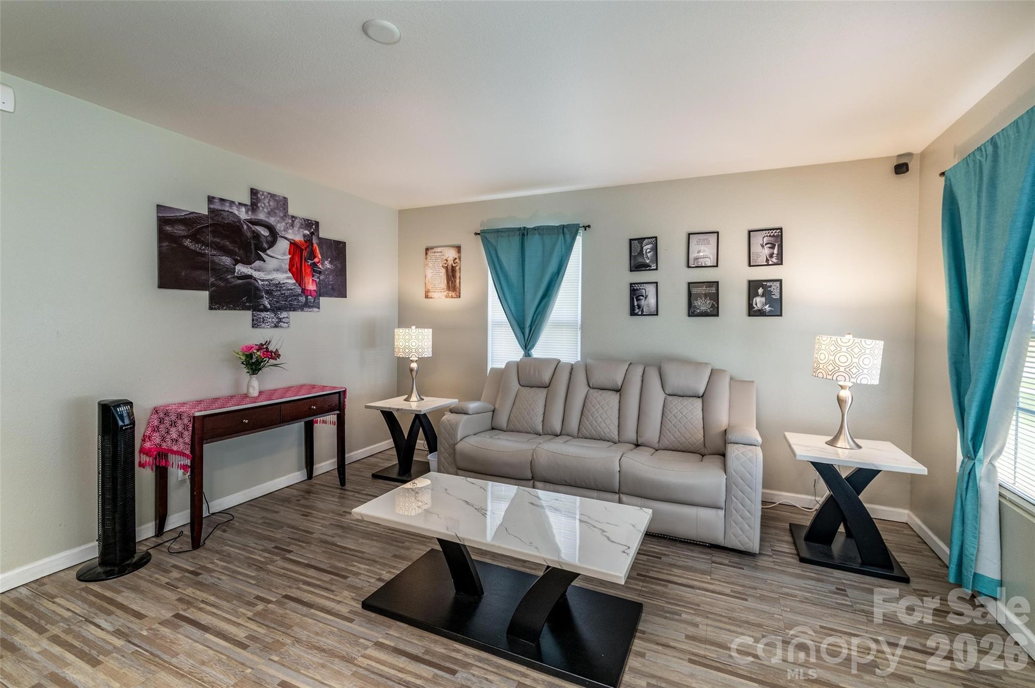 7343 Fox Point Drive Property Photo 4