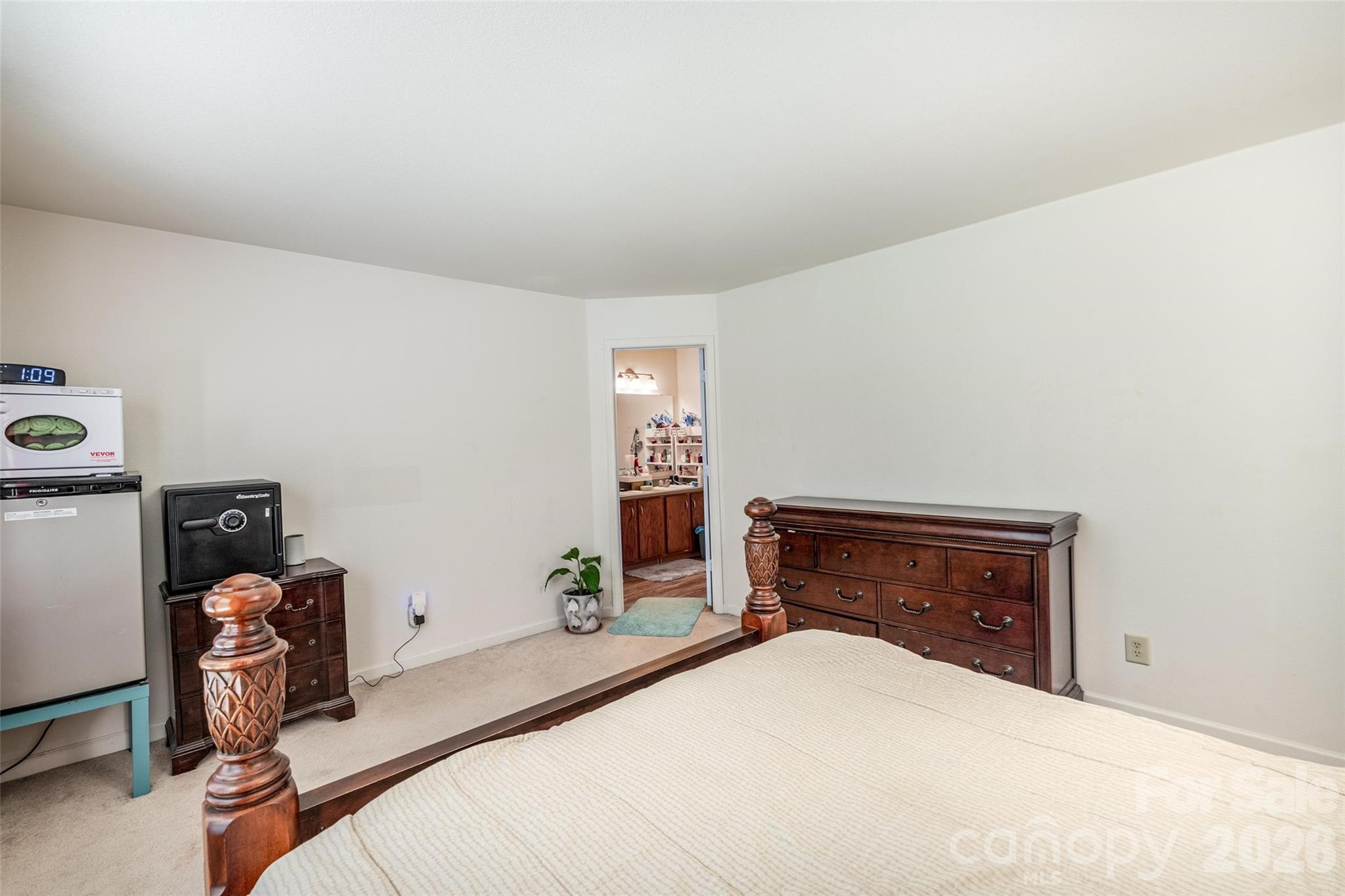 7343 Fox Point Drive Property Photo 14