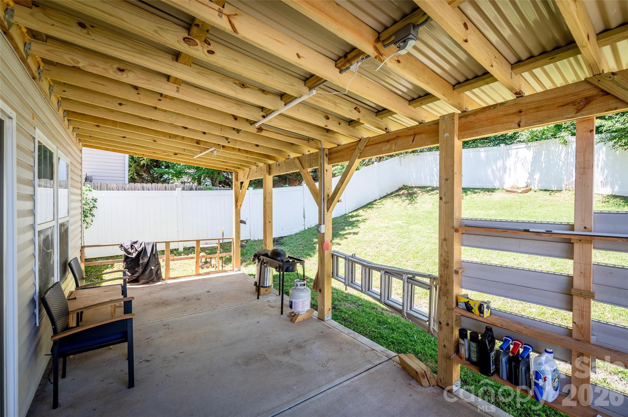 7343 Fox Point Drive Property Photo 20
