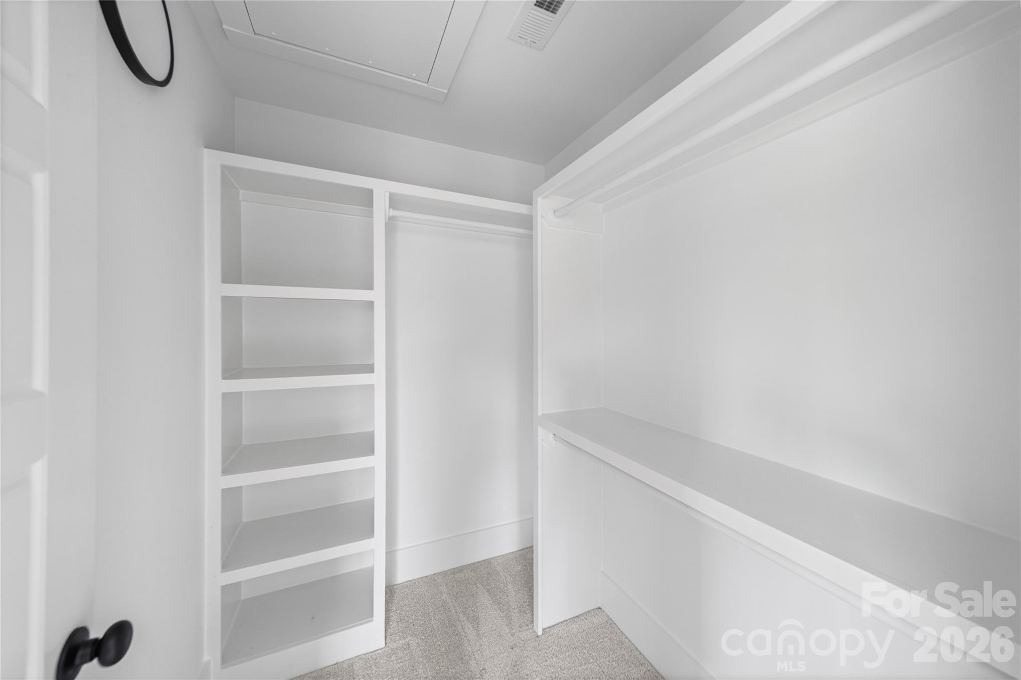 906 Dewey Street Property Photo 15