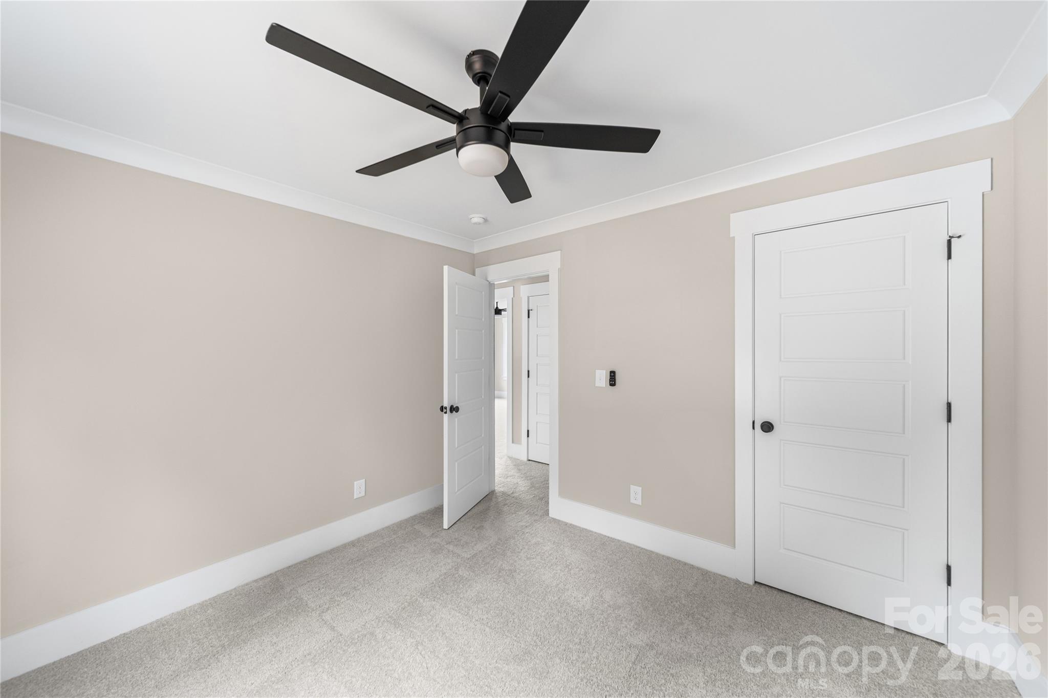 906 Dewey Street Property Photo 20