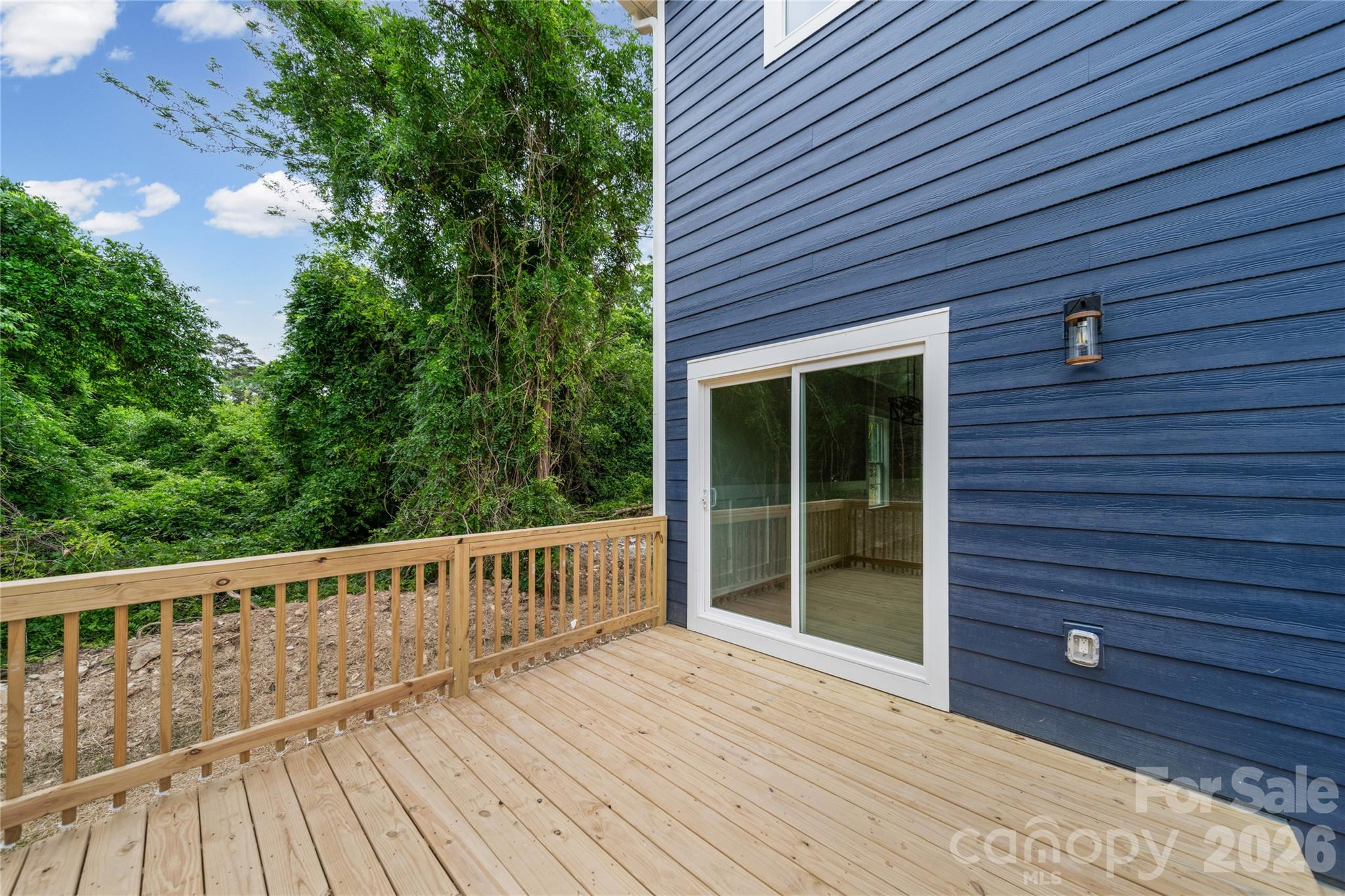 906 Dewey Street Property Photo 22
