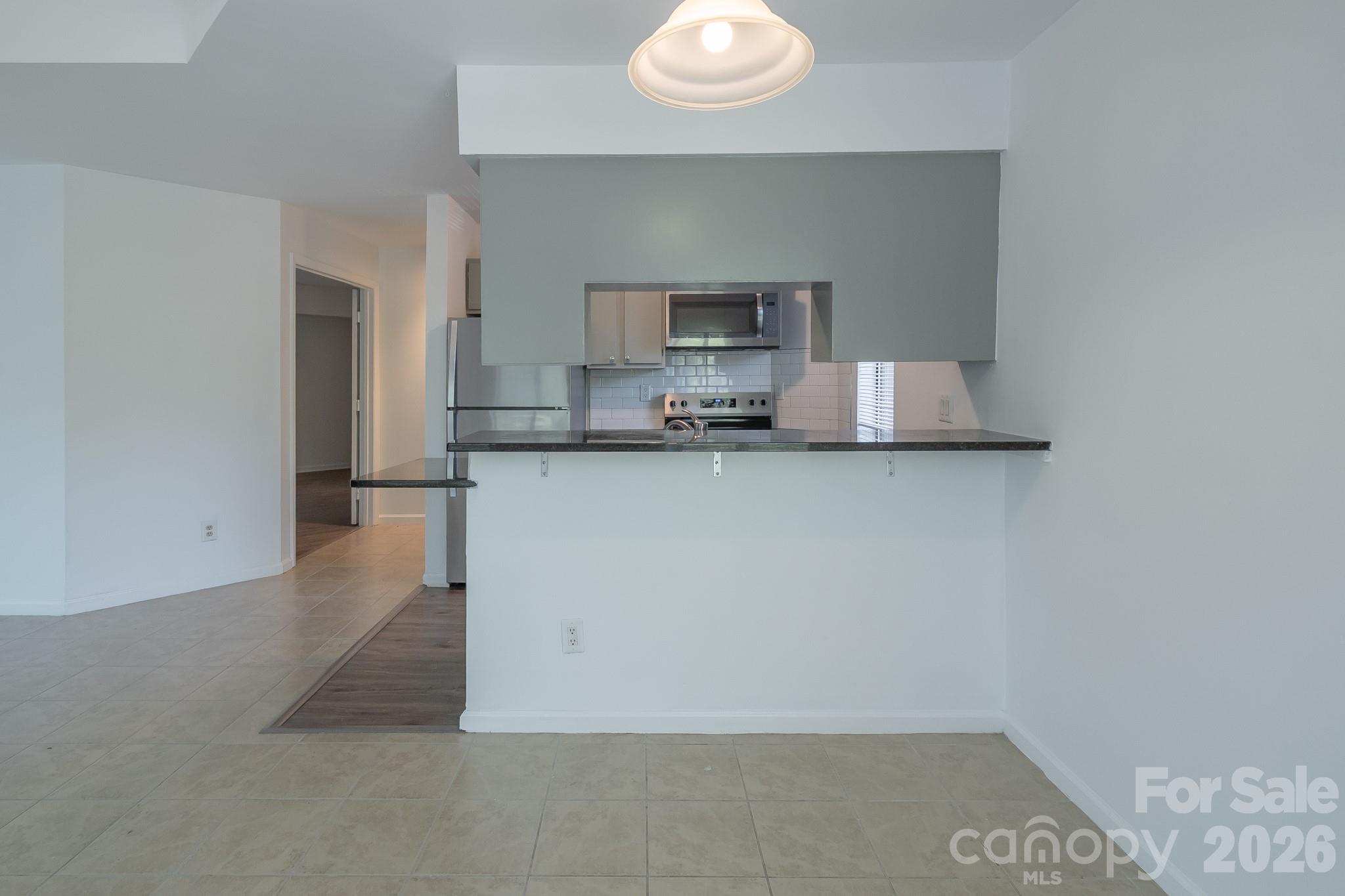 8216 Cedar Glen Drive Property Photo 6