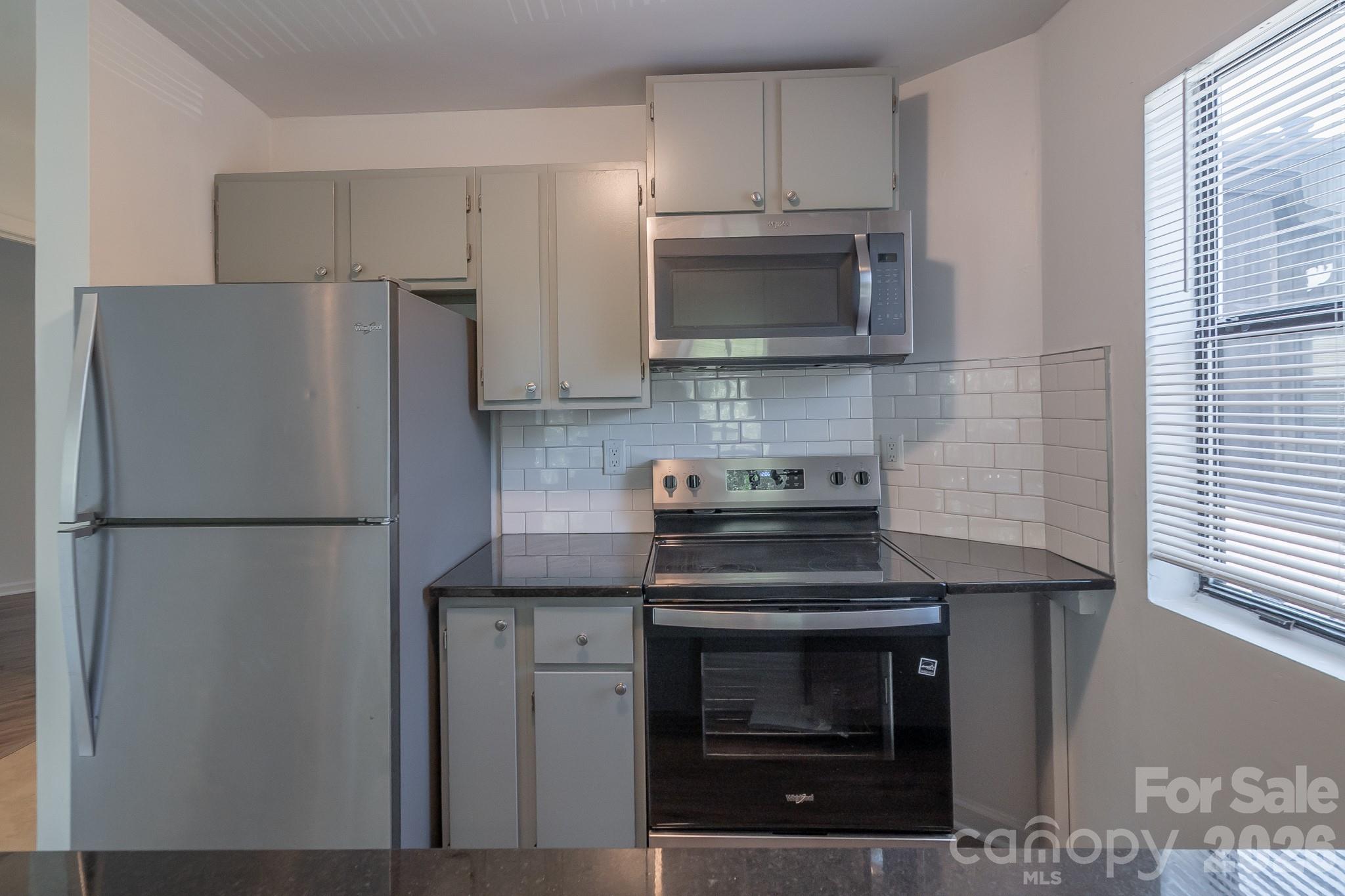 8216 Cedar Glen Drive Property Photo 7