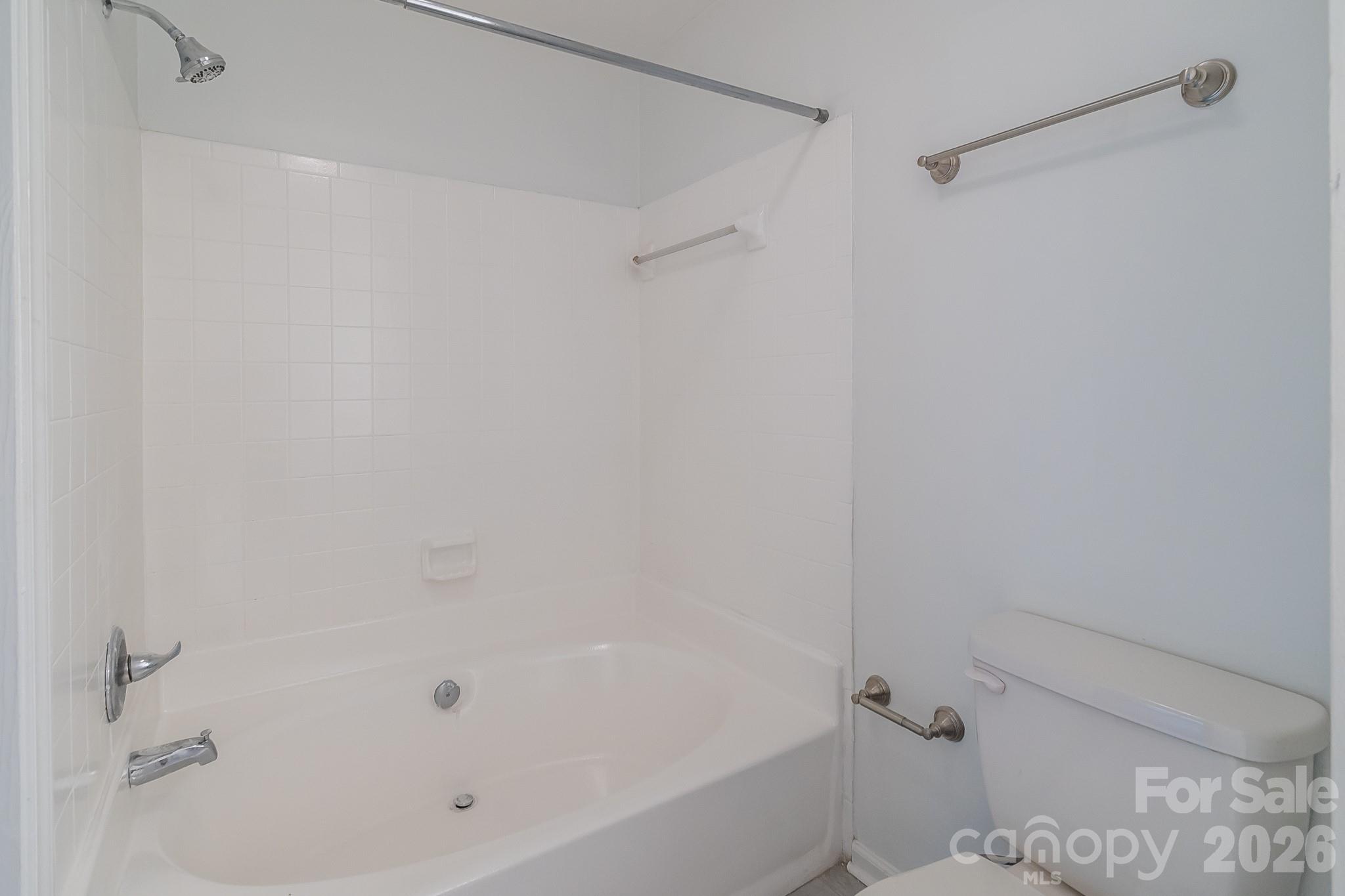 8216 Cedar Glen Drive Property Photo 13