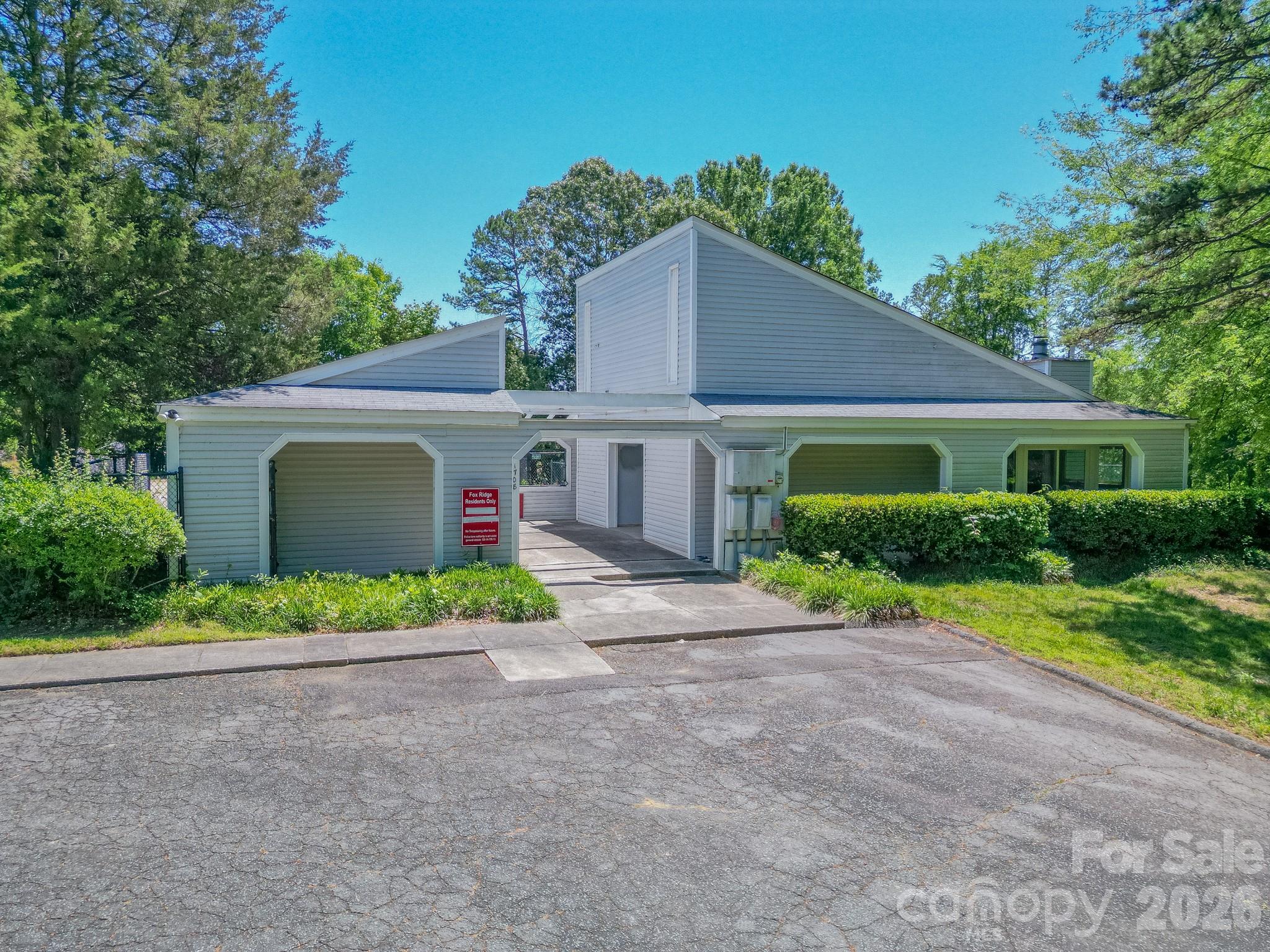 8216 Cedar Glen Drive Property Photo 26