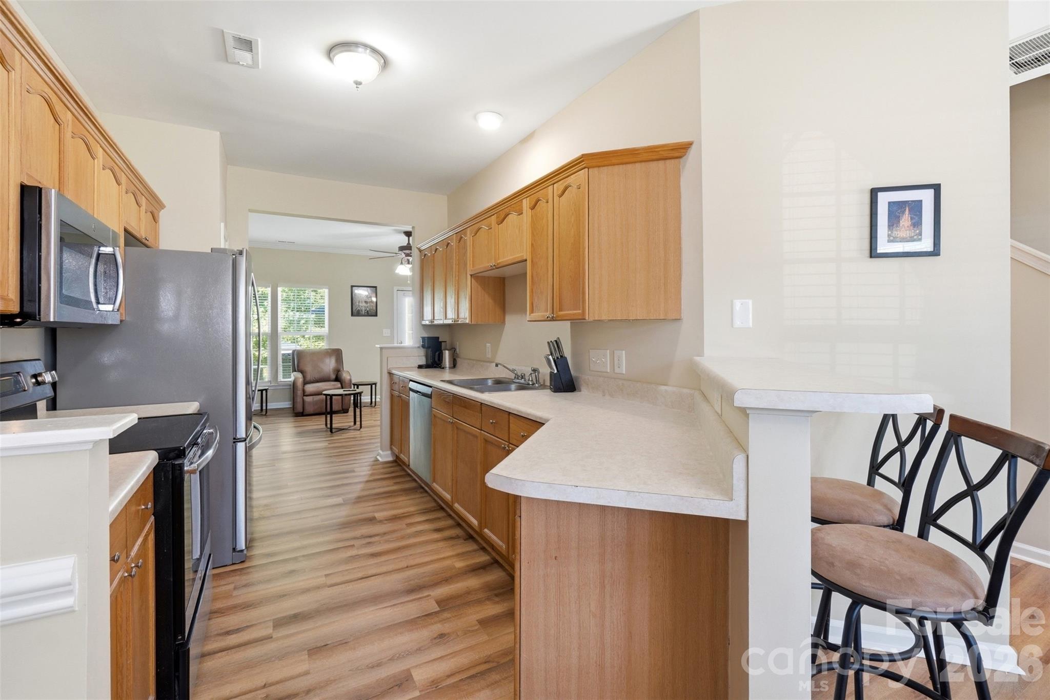 6072 Sapwood Court Property Photo 8