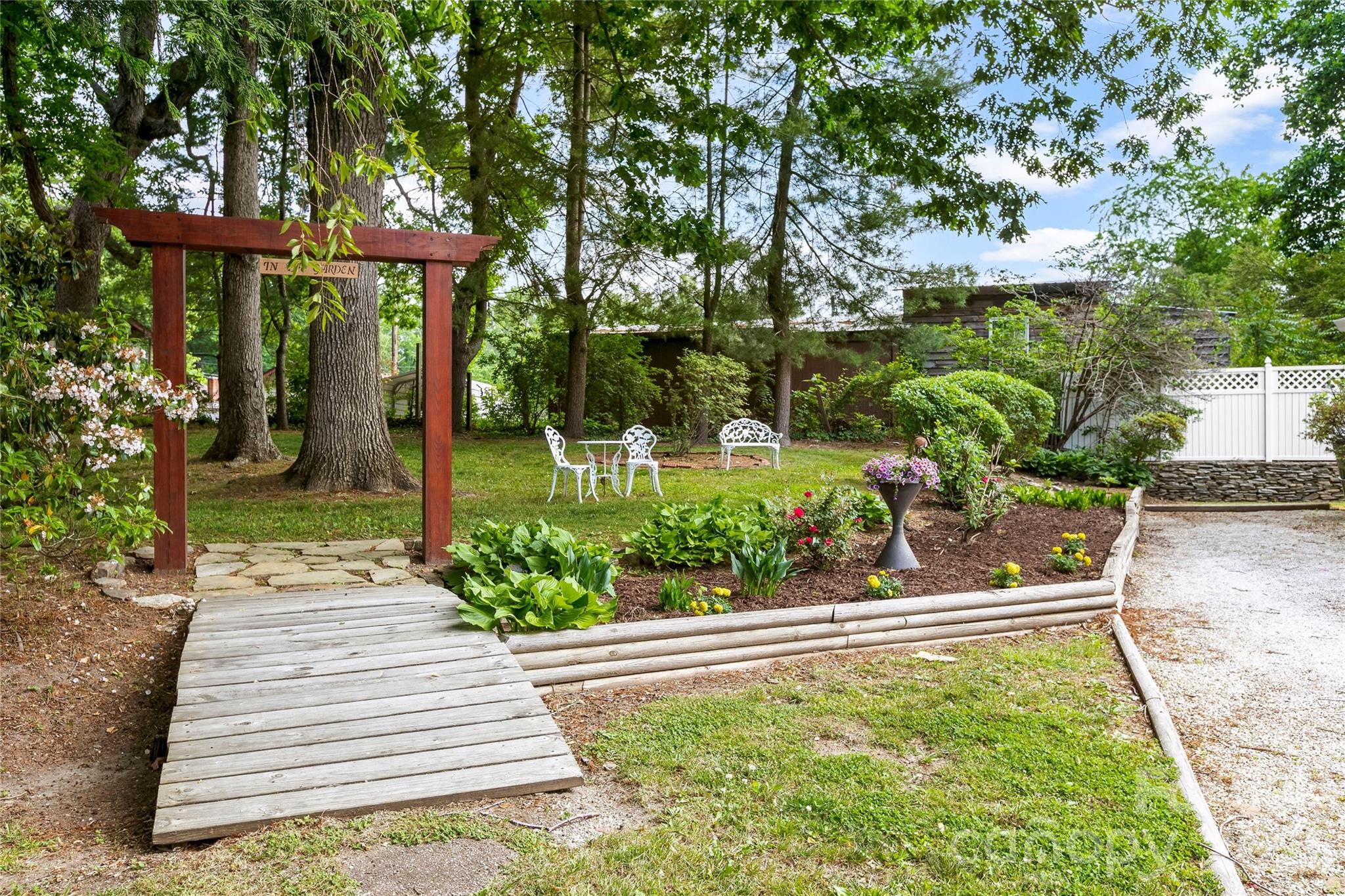 1518 Greenville Highway Property Photo 35