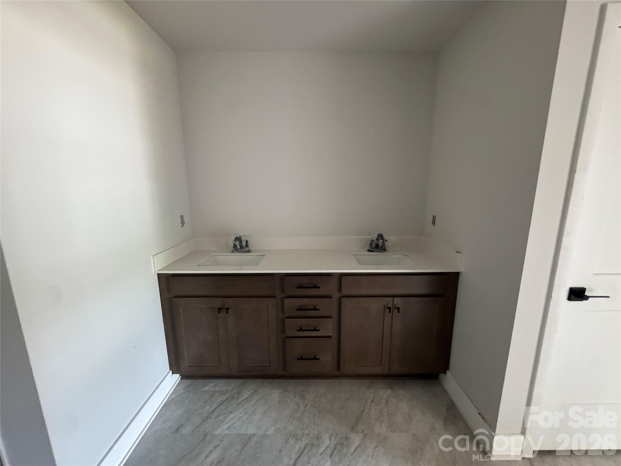 708 Inwood Hill Drive 12 Property Photo 20