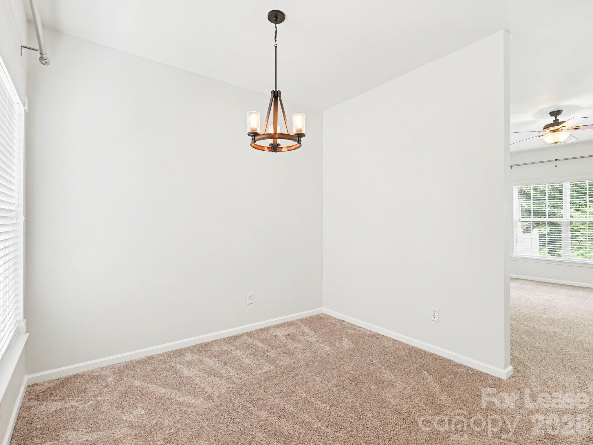 12411 Stratfield Place Circle Property Photo 3