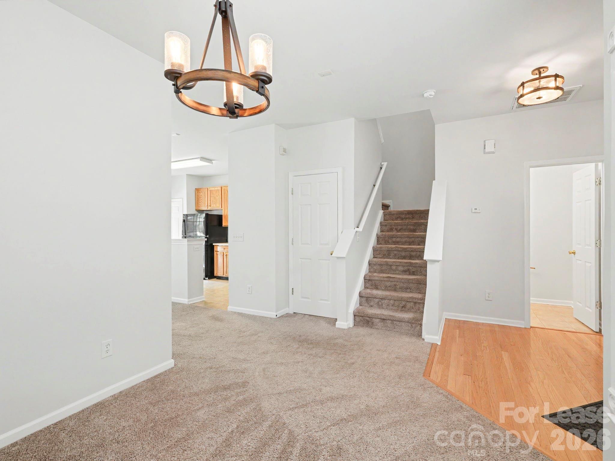 12411 Stratfield Place Circle Property Photo 4