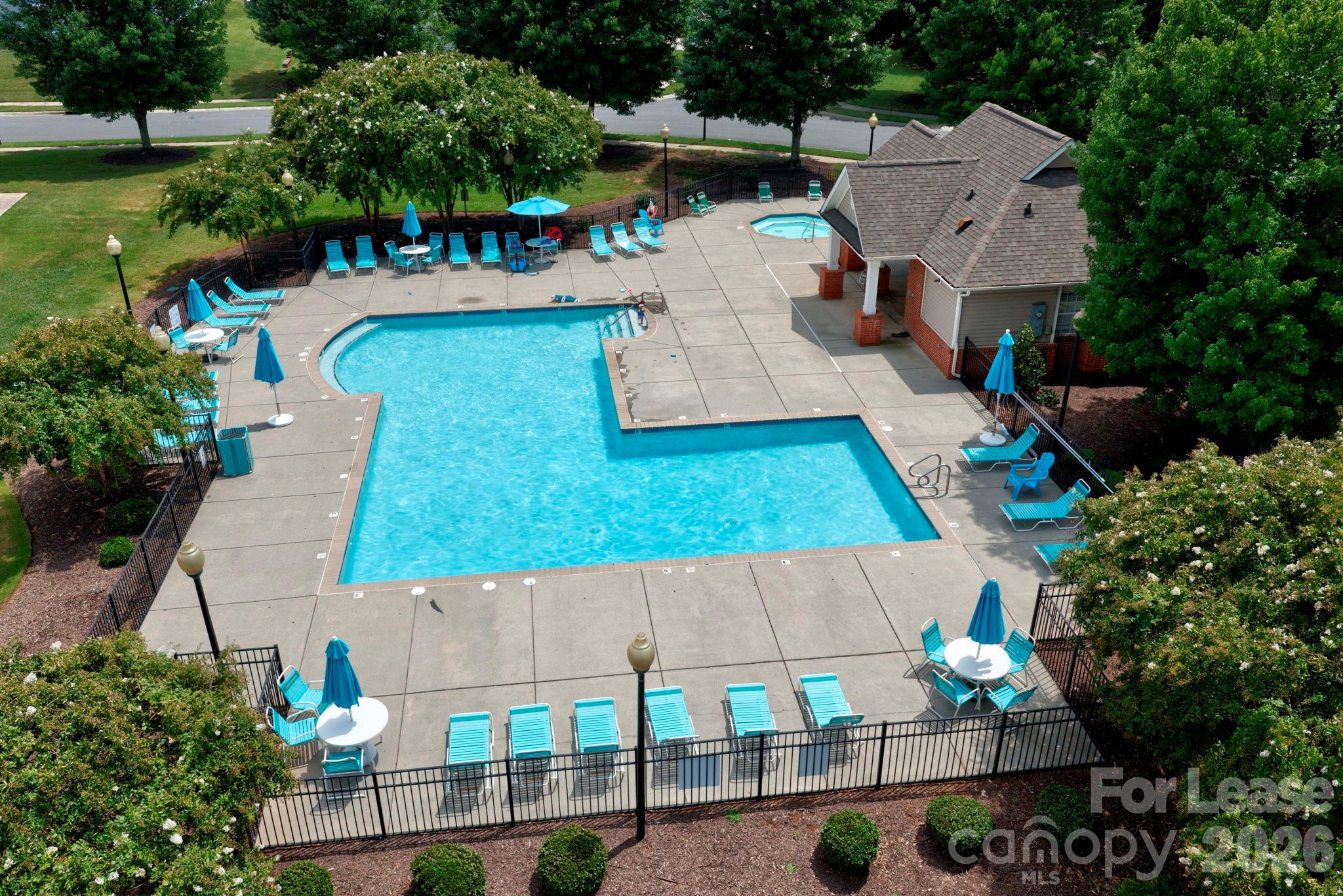 12411 Stratfield Place Circle Property Photo 28