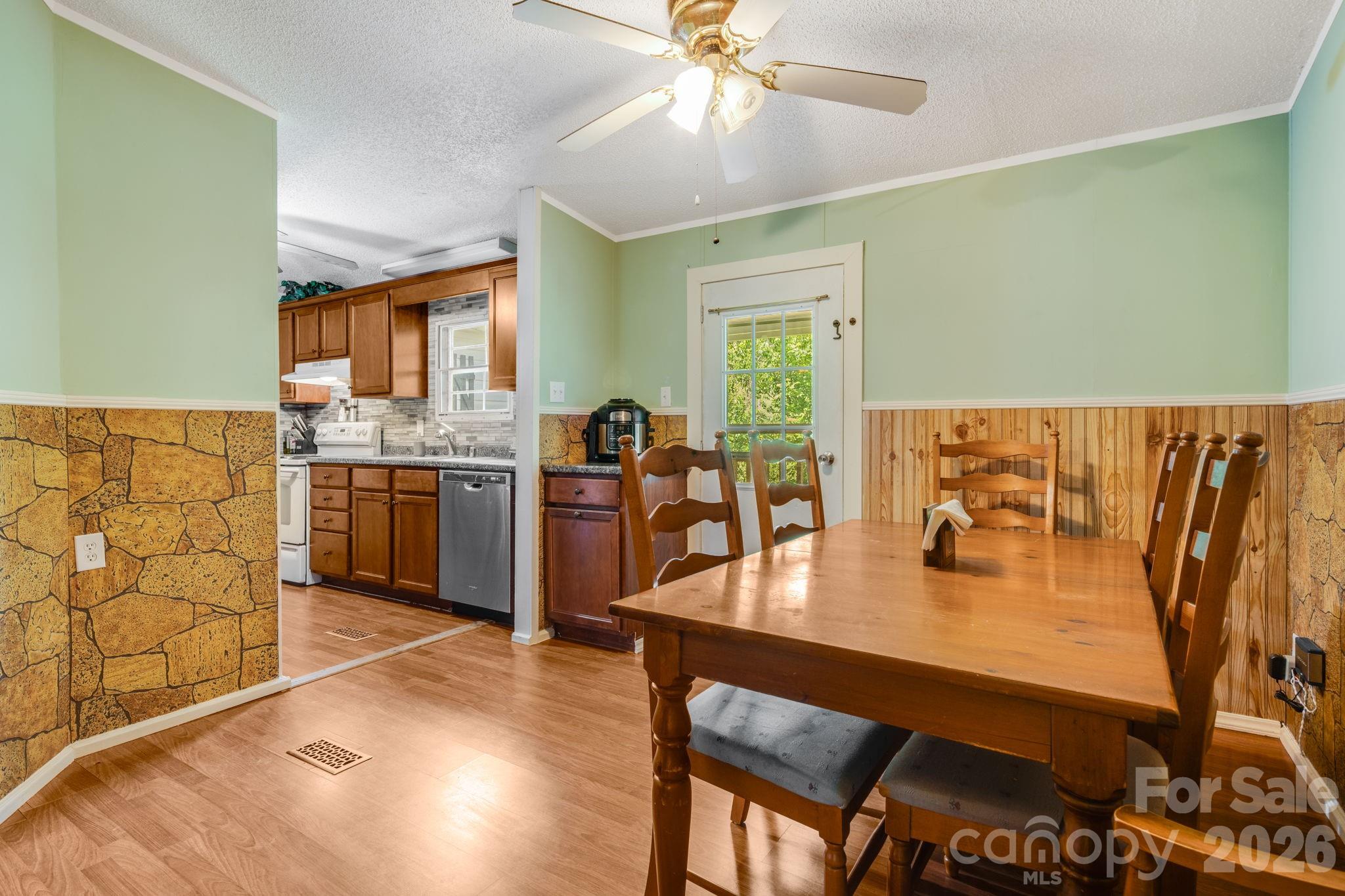 234 White Clover Lane Property Photo 9