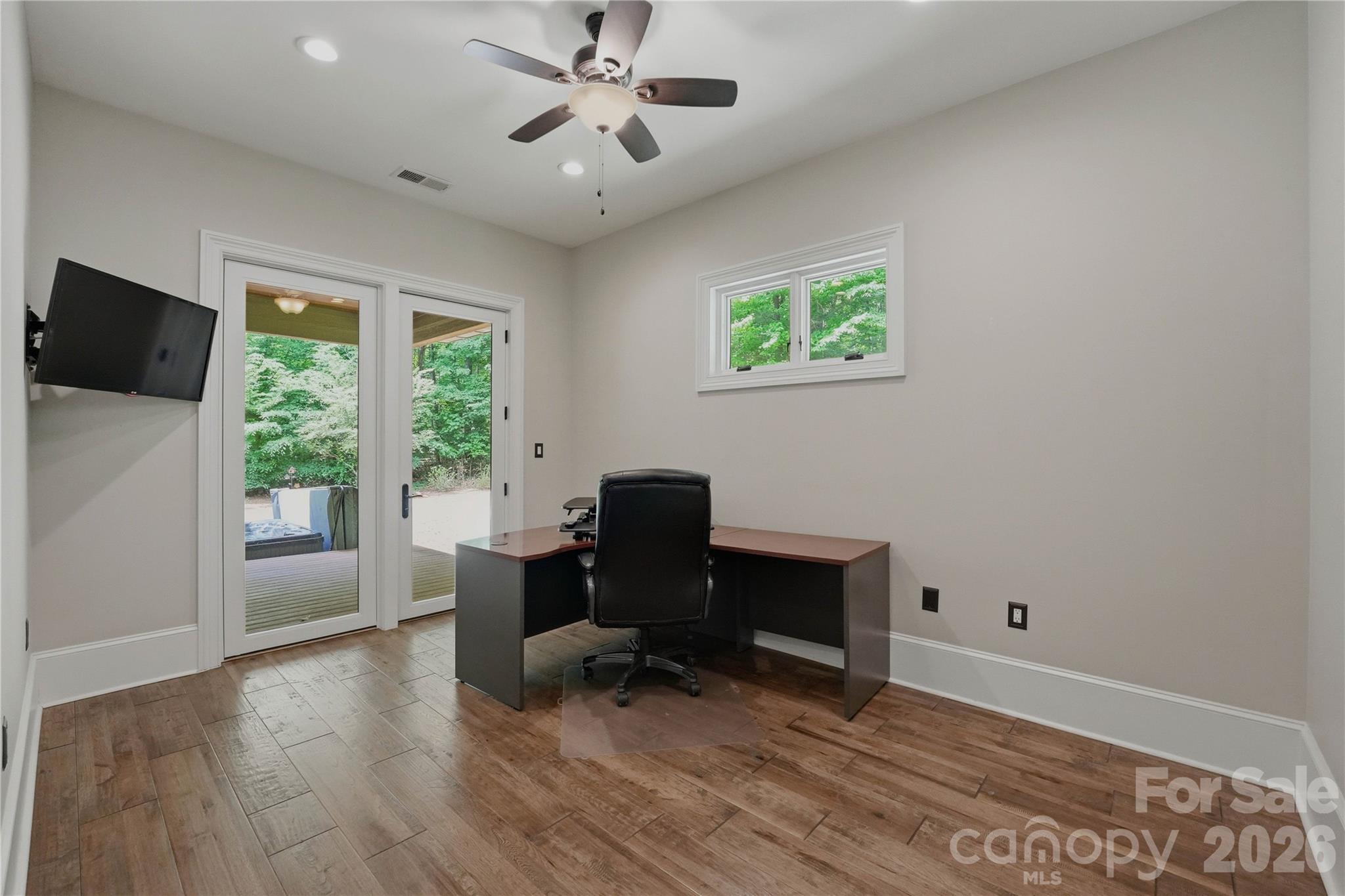 9860 Harvest Lane Property Photo 16