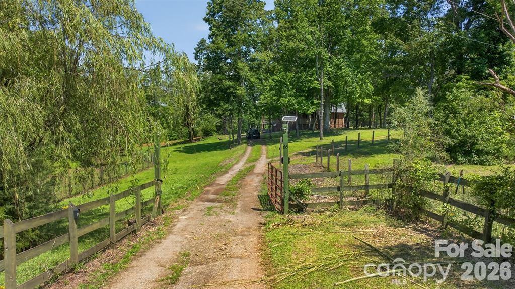 66 Misery Ridge Trail Property Photo 4