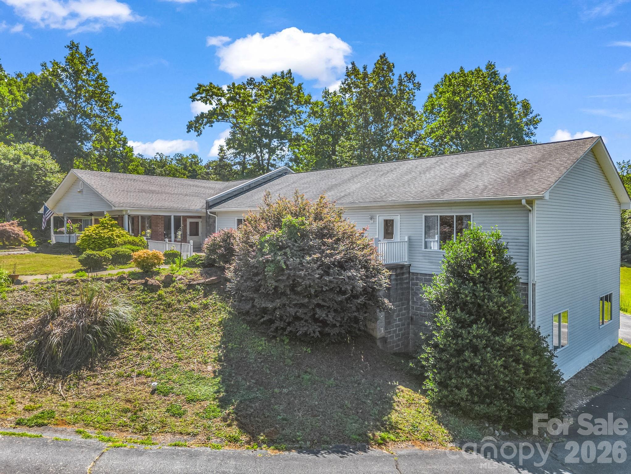 354 Woodland Drive Property Photo 3