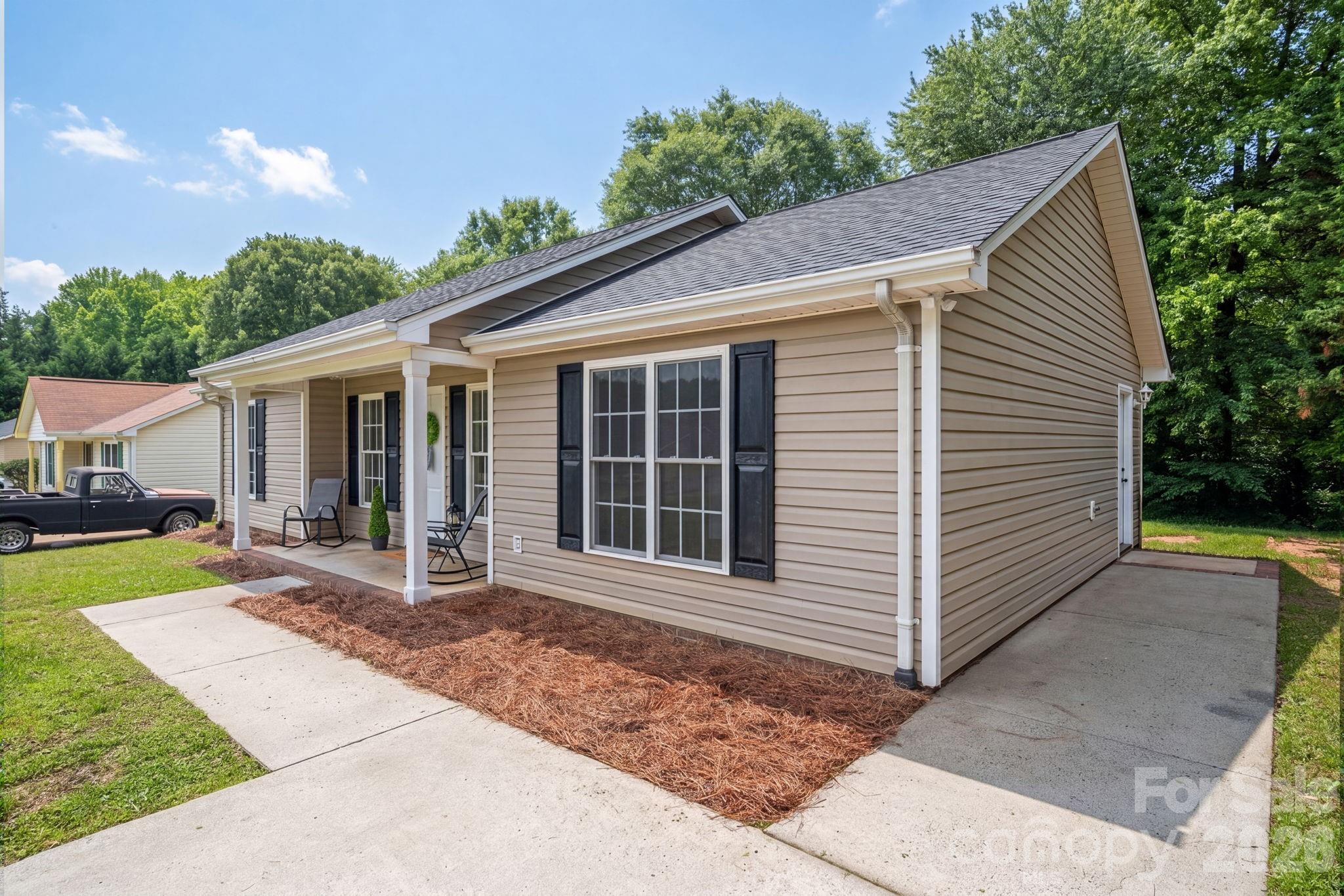 304 Springhill Lane Property Photo 4