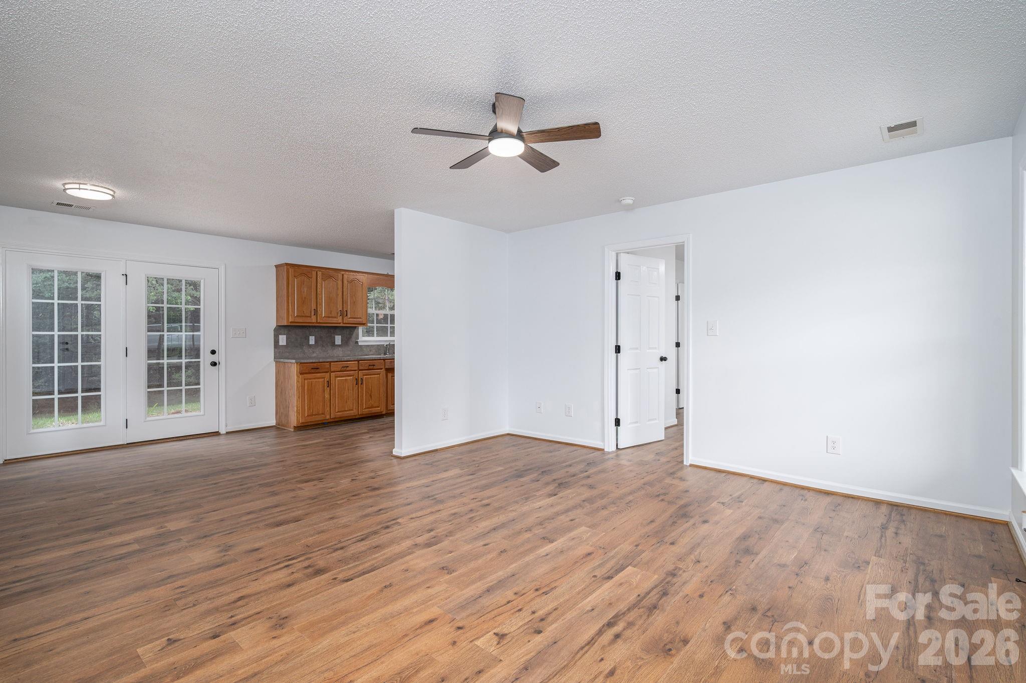 304 Springhill Lane Property Photo 10