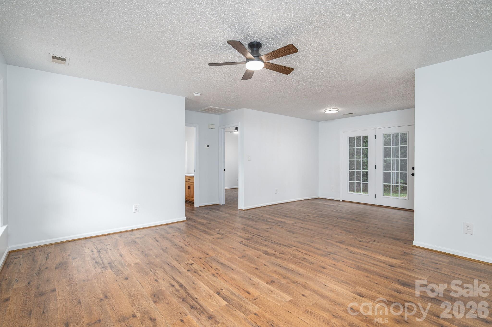 304 Springhill Lane Property Photo 13