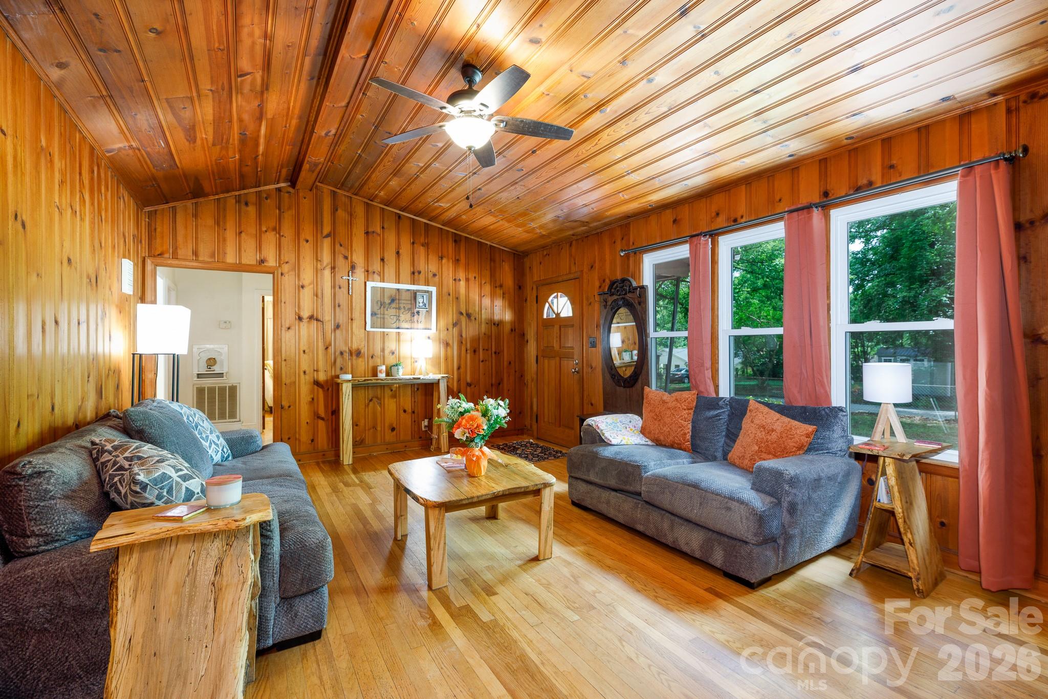 202 Woodlawn Drive Property Photo 7