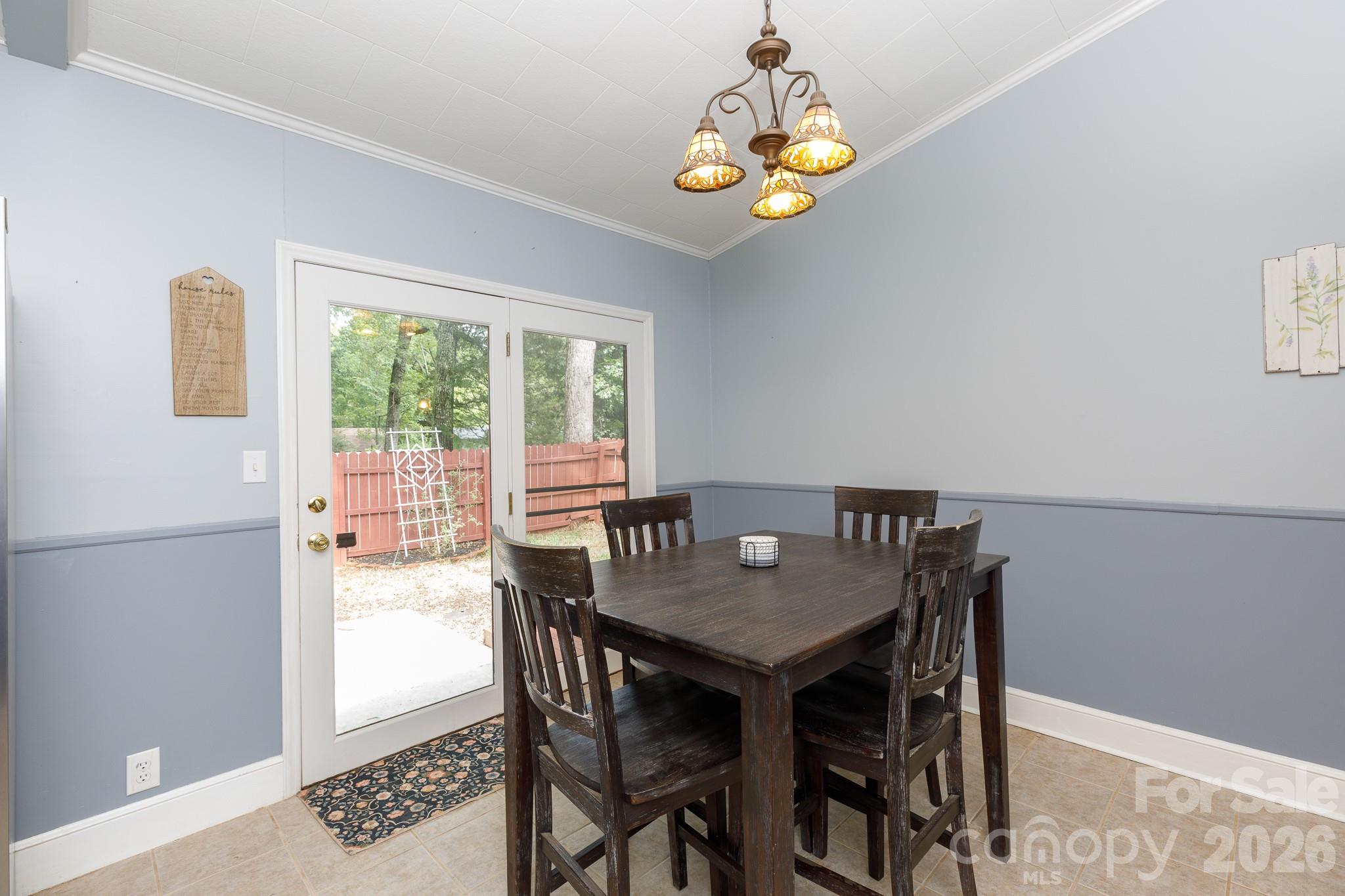 202 Woodlawn Drive Property Photo 11