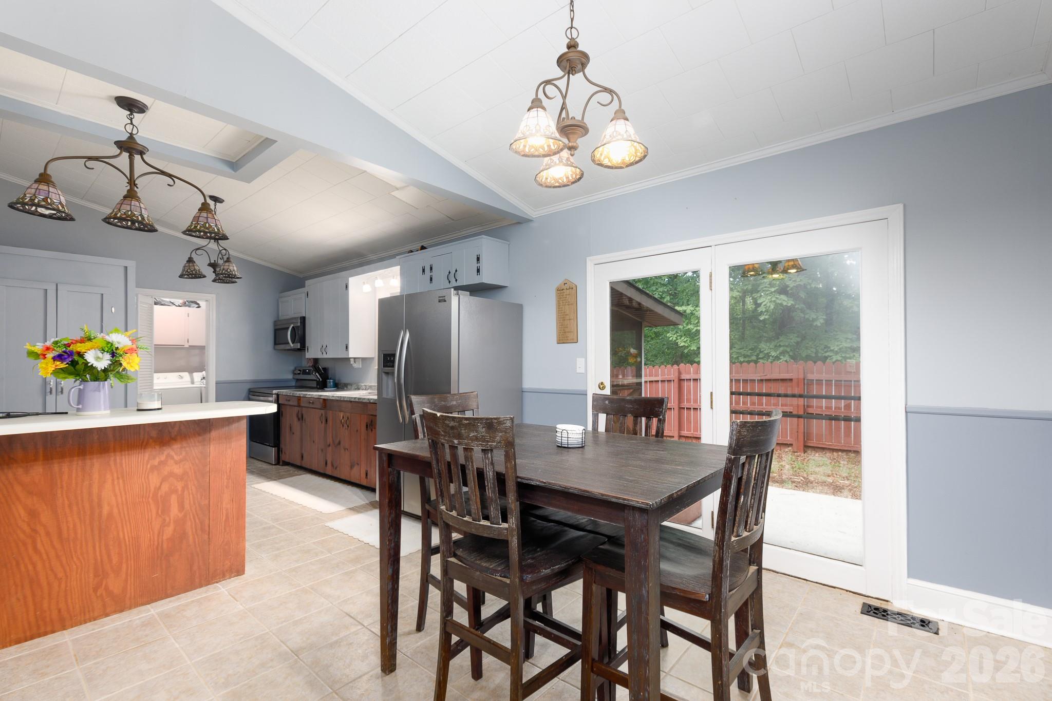202 Woodlawn Drive Property Photo 13