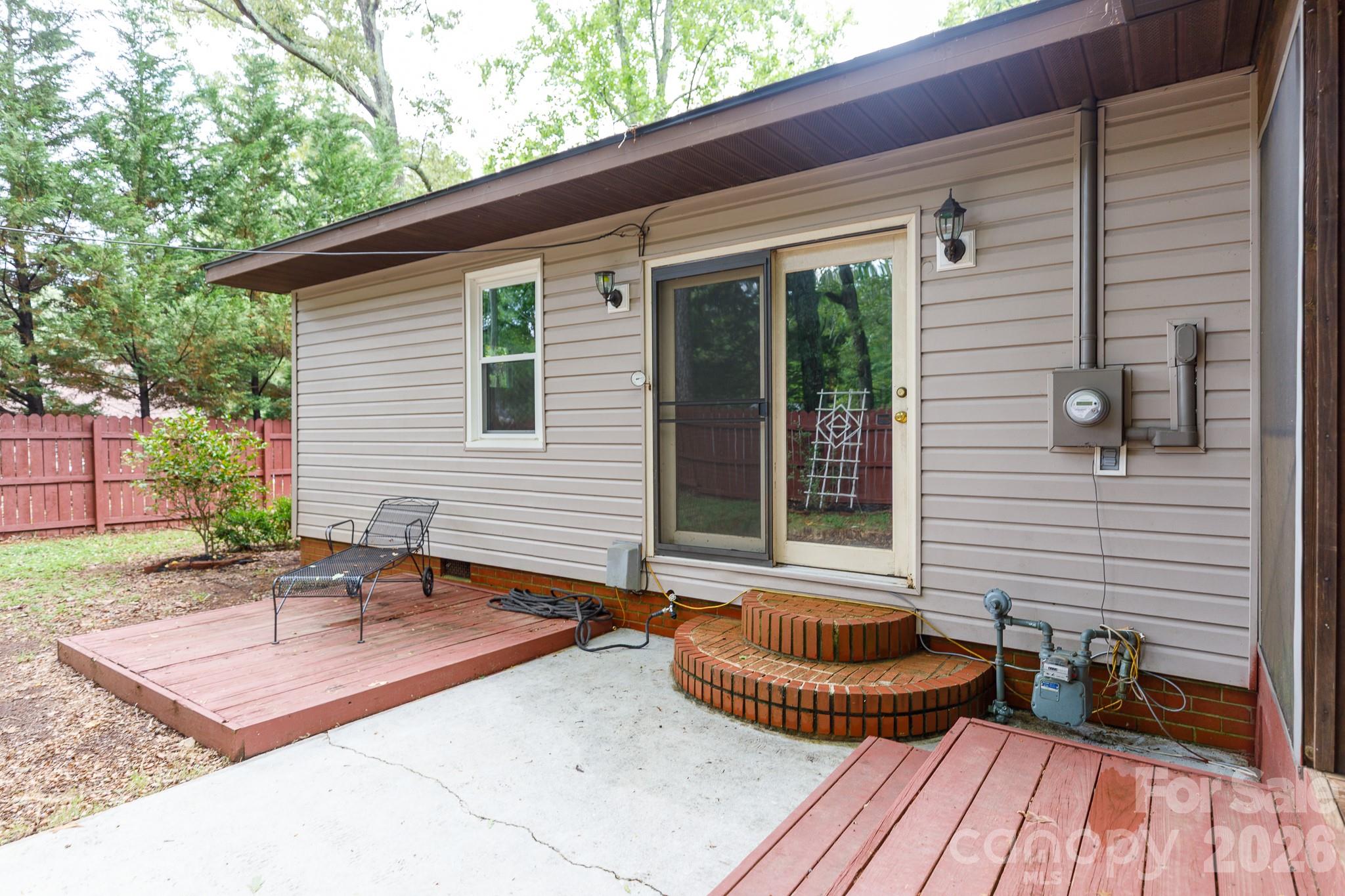 202 Woodlawn Drive Property Photo 28