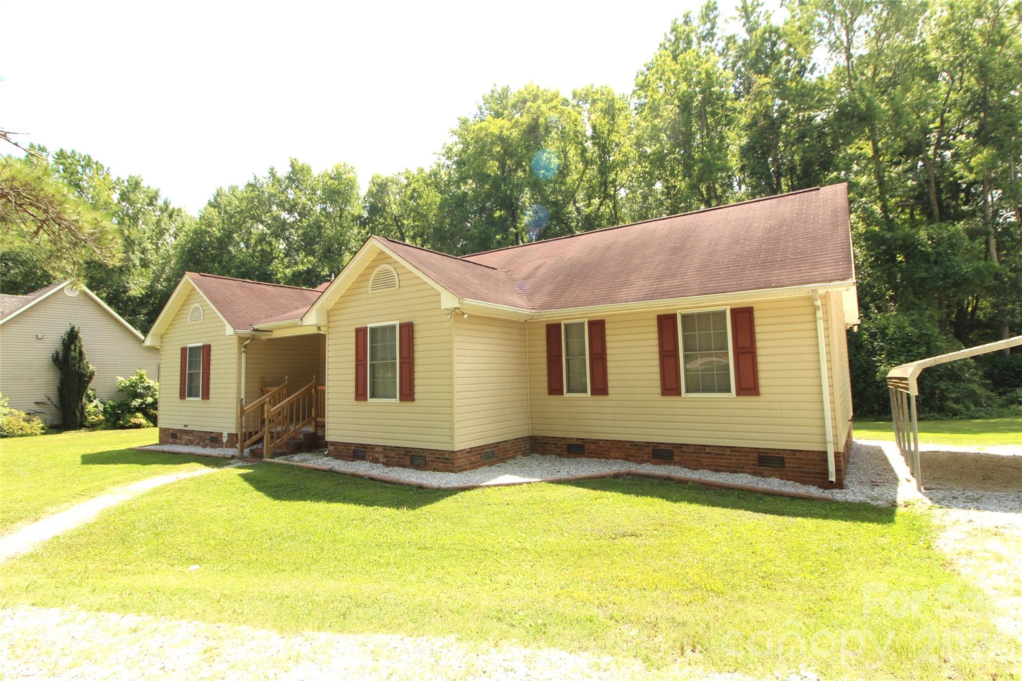 865 N Highway 161 Highway Property Photo 3
