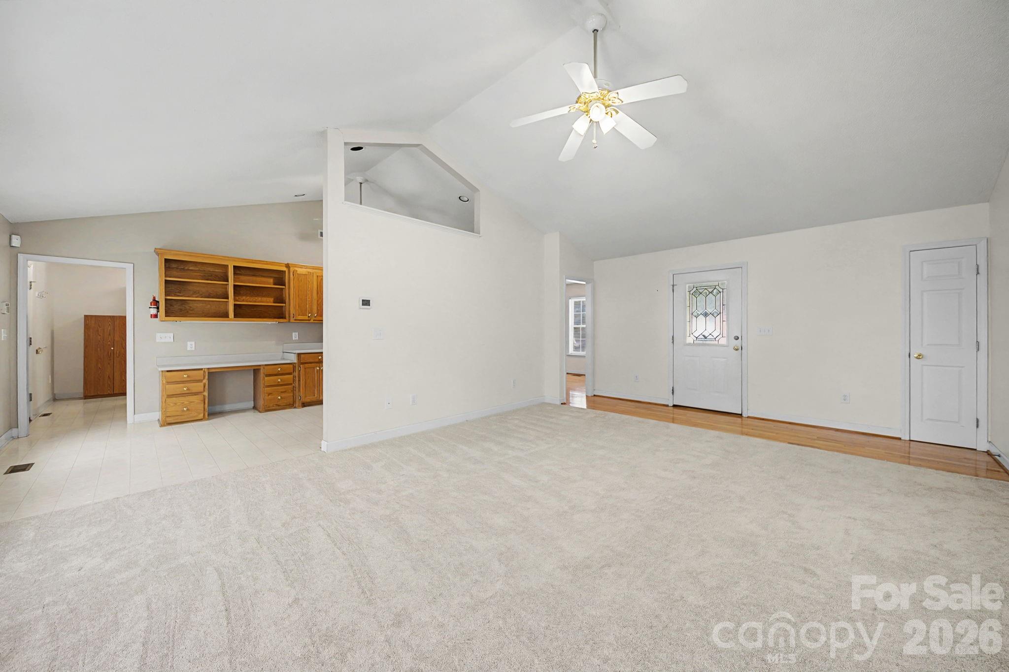 865 N Highway 161 Highway Property Photo 9
