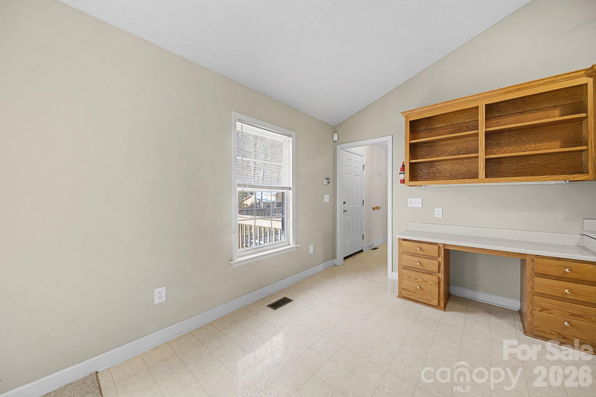 865 N Highway 161 Highway Property Photo 13
