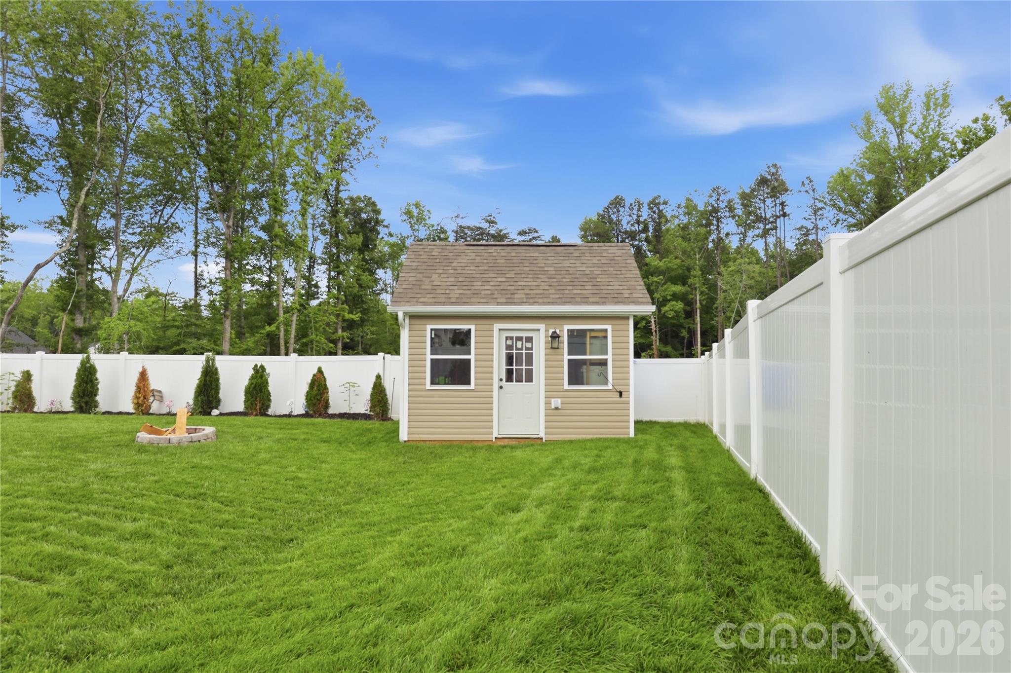 222 Moravian Court Property Photo 4