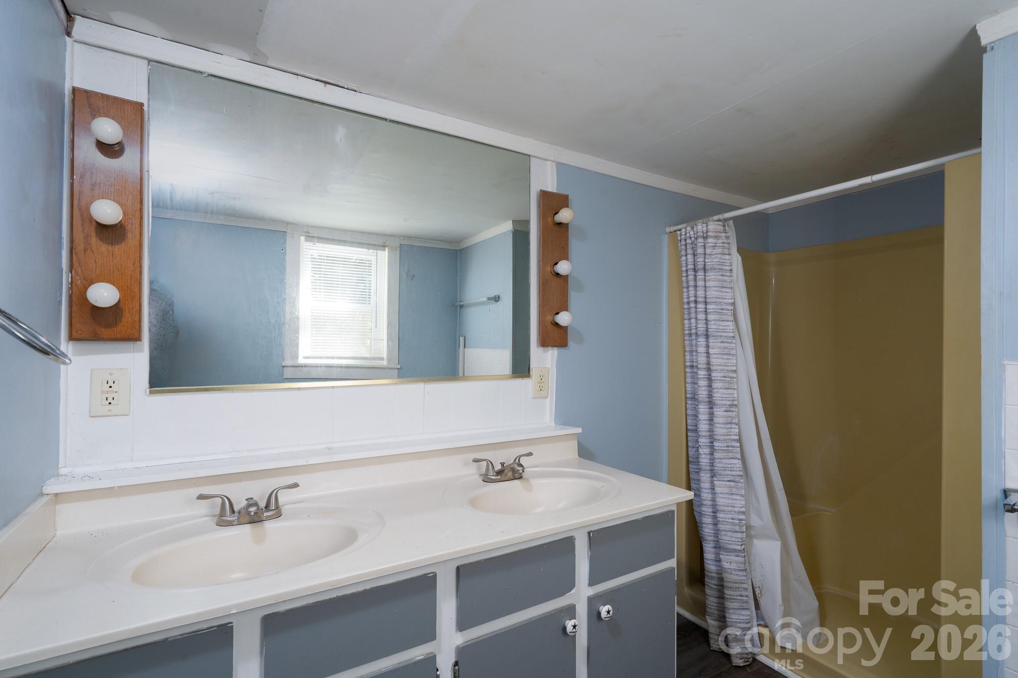 1823 2nd Street Property Photo 10