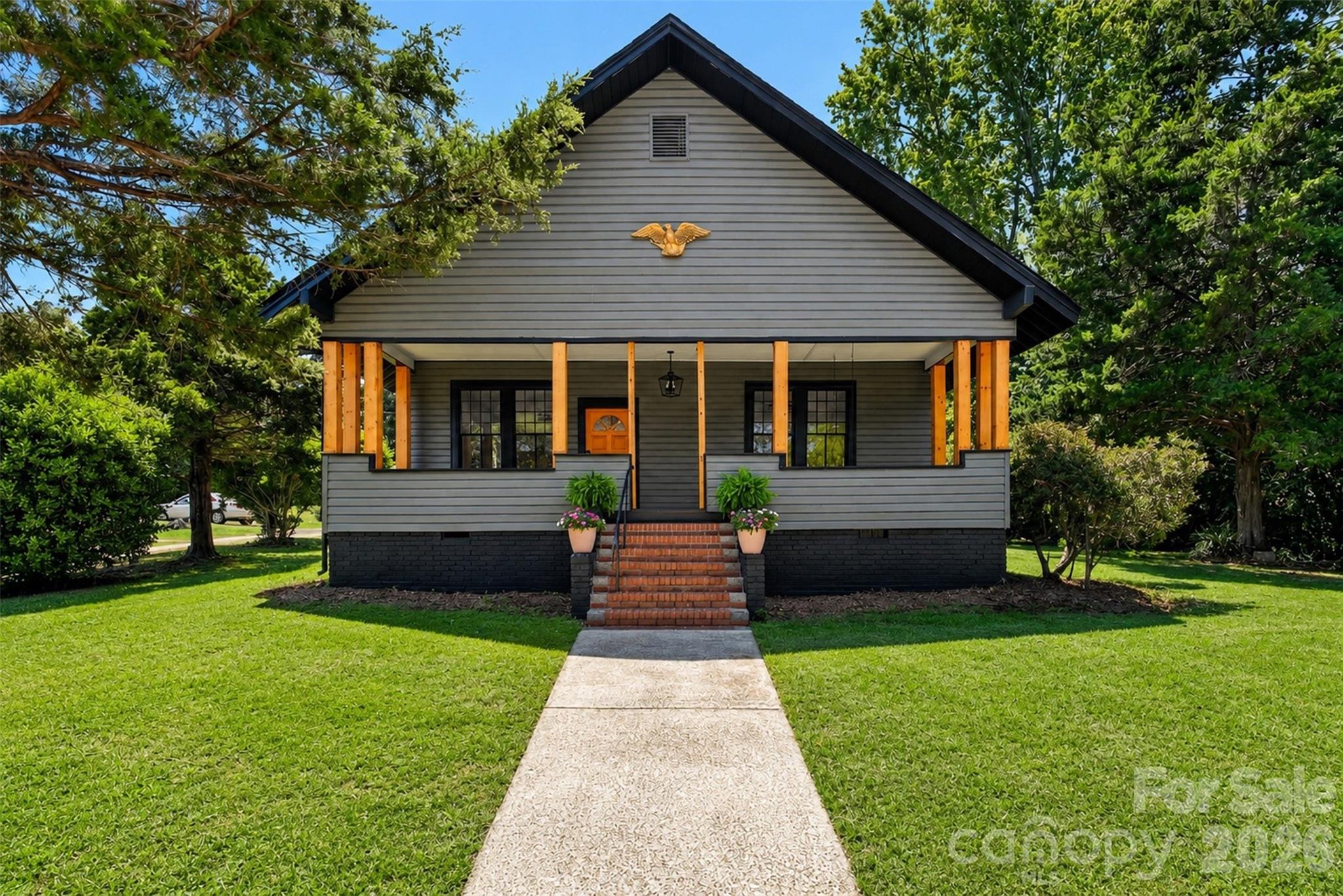 32 Pinecrest Avenue Property Photo 1
