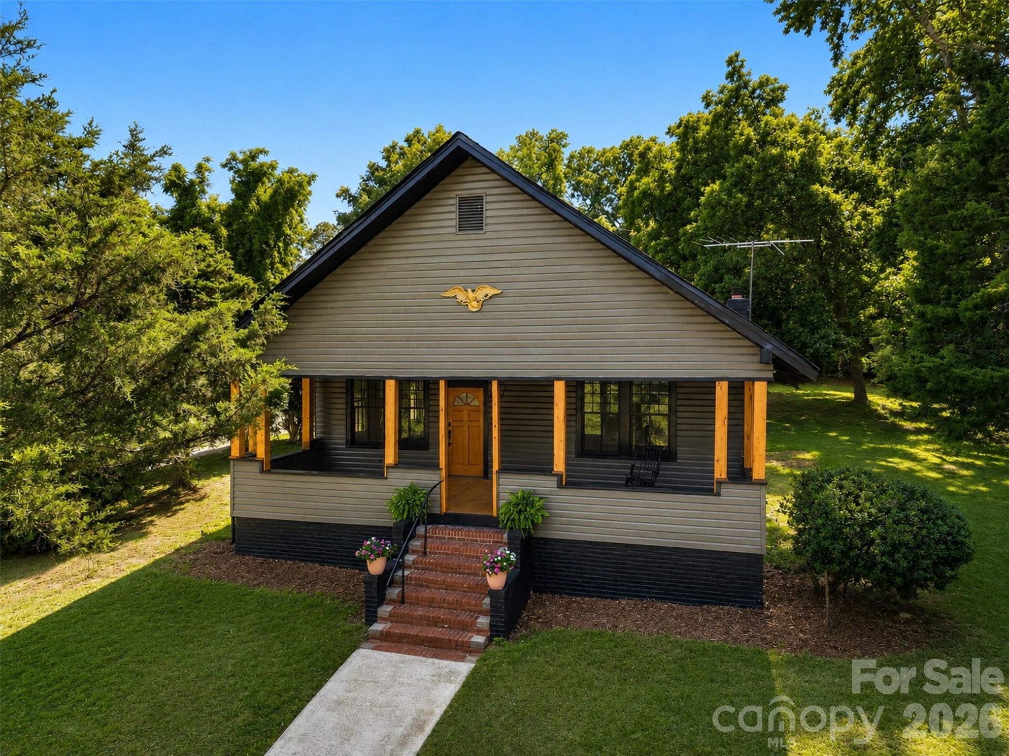 32 Pinecrest Avenue Property Photo 2