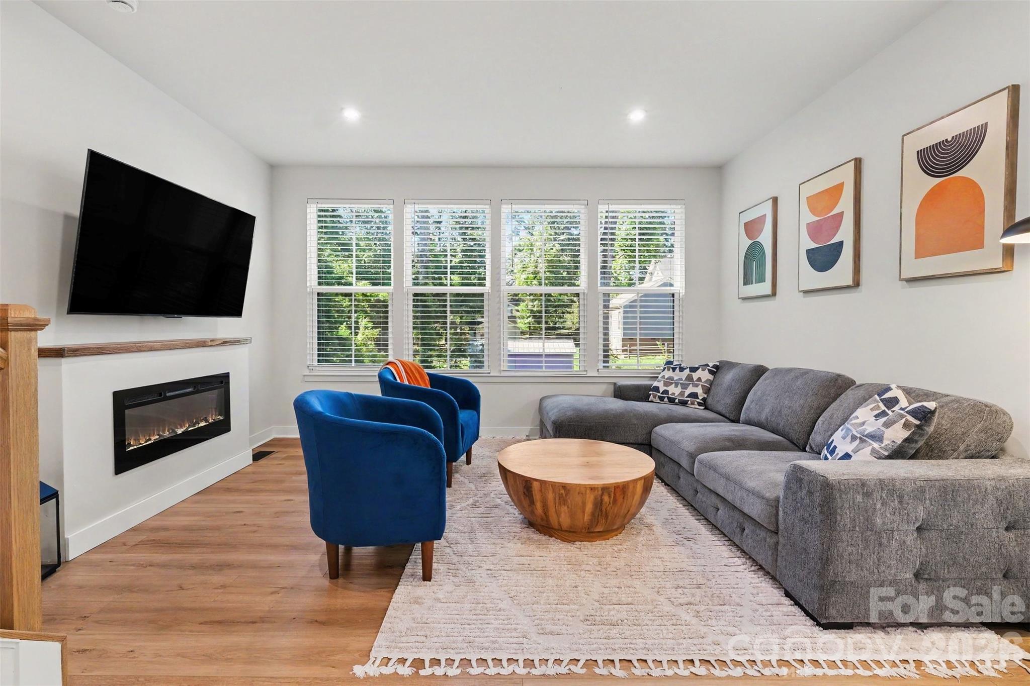 300 Twinflower Lane Property Photo 4