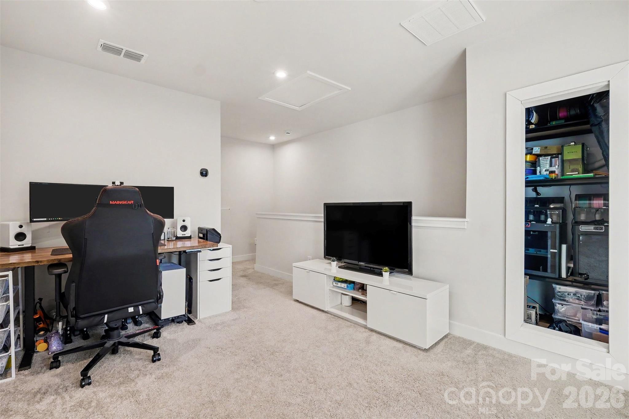 300 Twinflower Lane Property Photo 19
