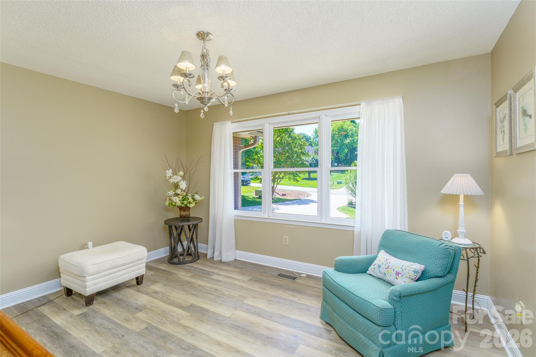 7029 Forest Hills Drive Property Photo 9