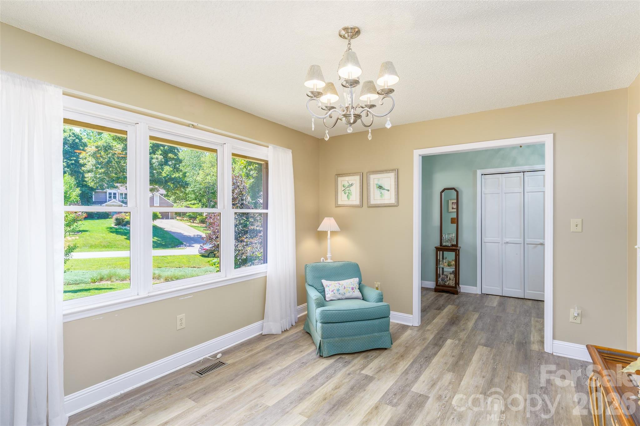 7029 Forest Hills Drive Property Photo 10