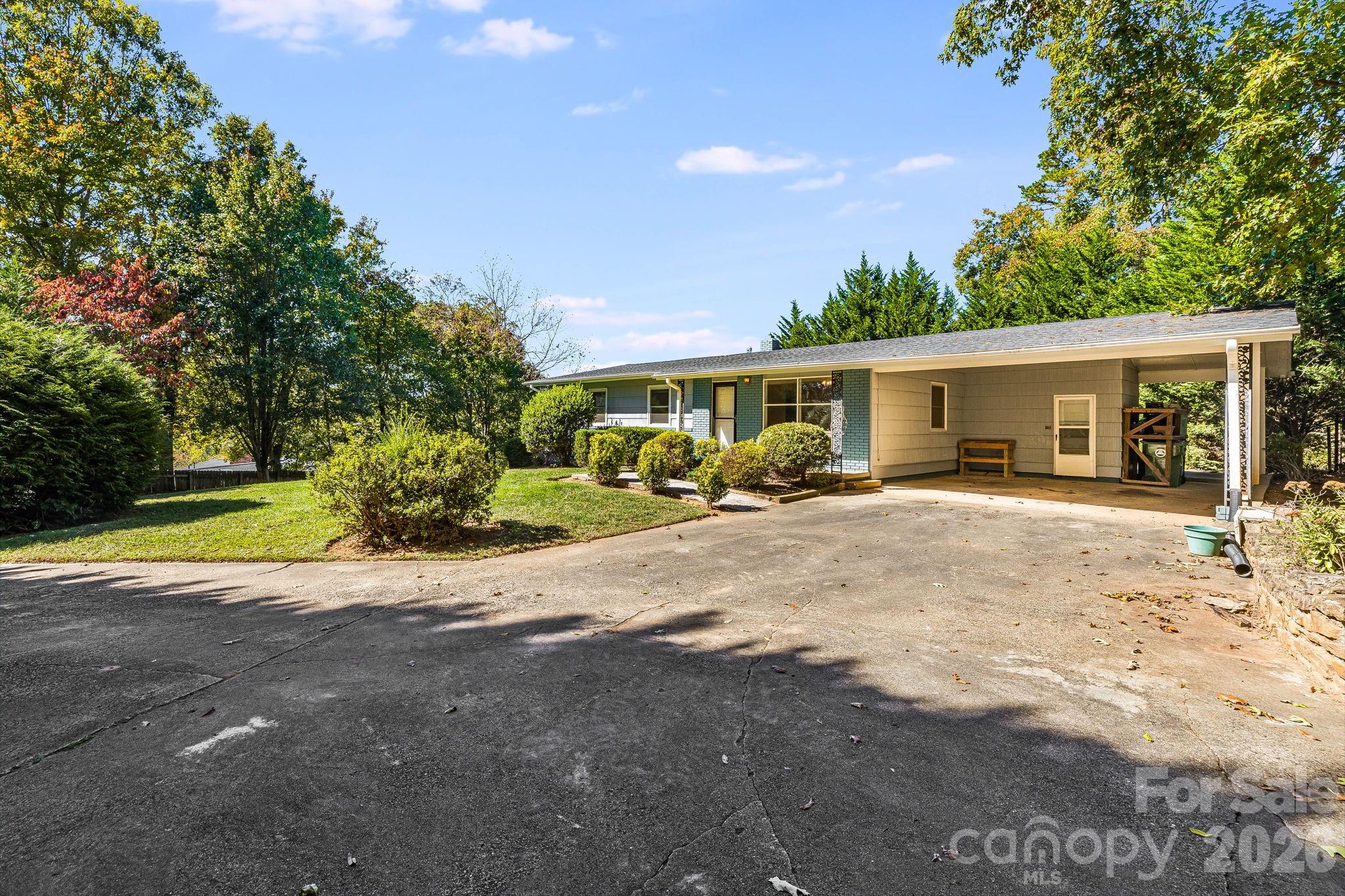 26 Elkmont Drive Property Photo 2