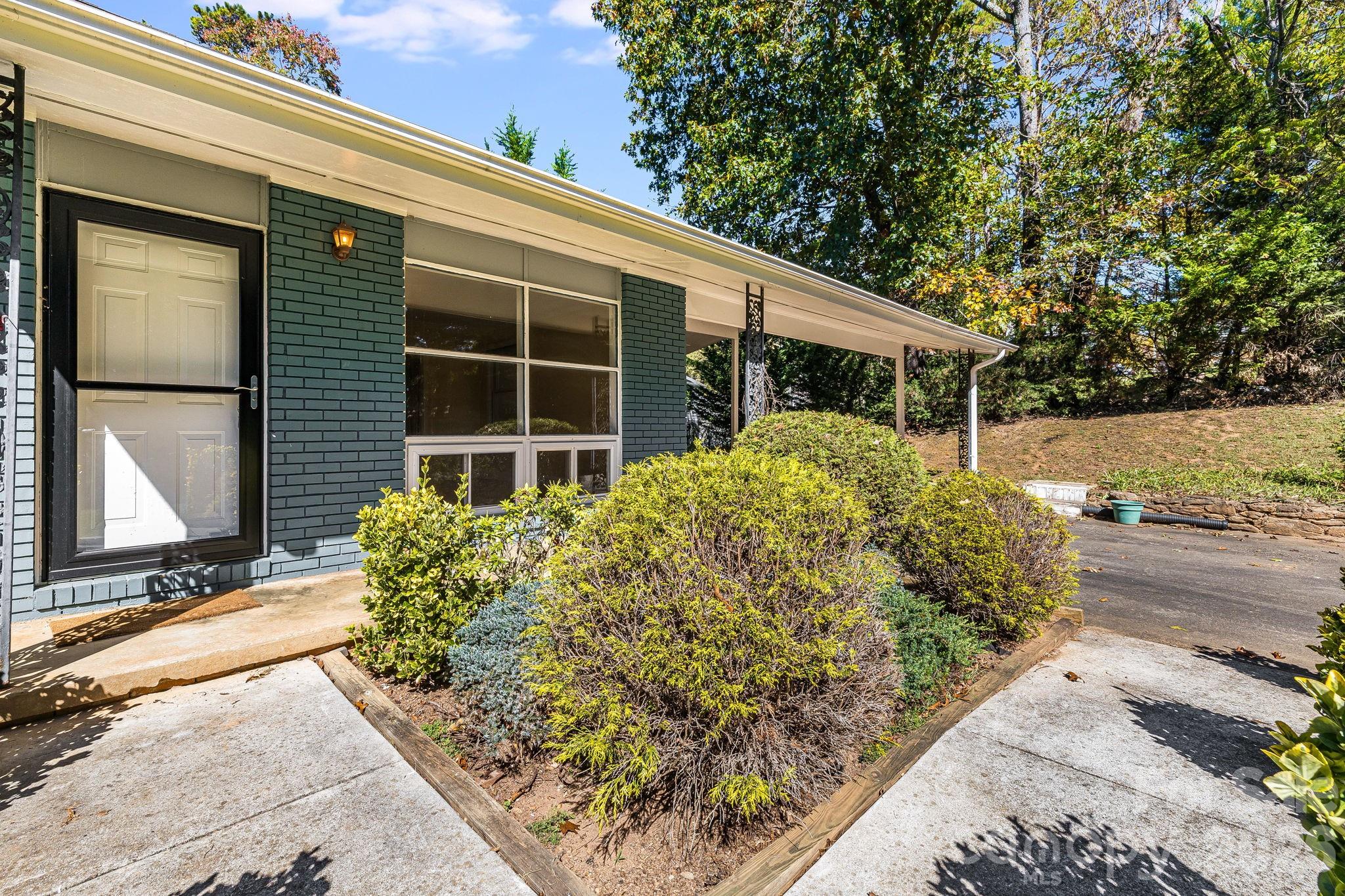26 Elkmont Drive Property Photo 4