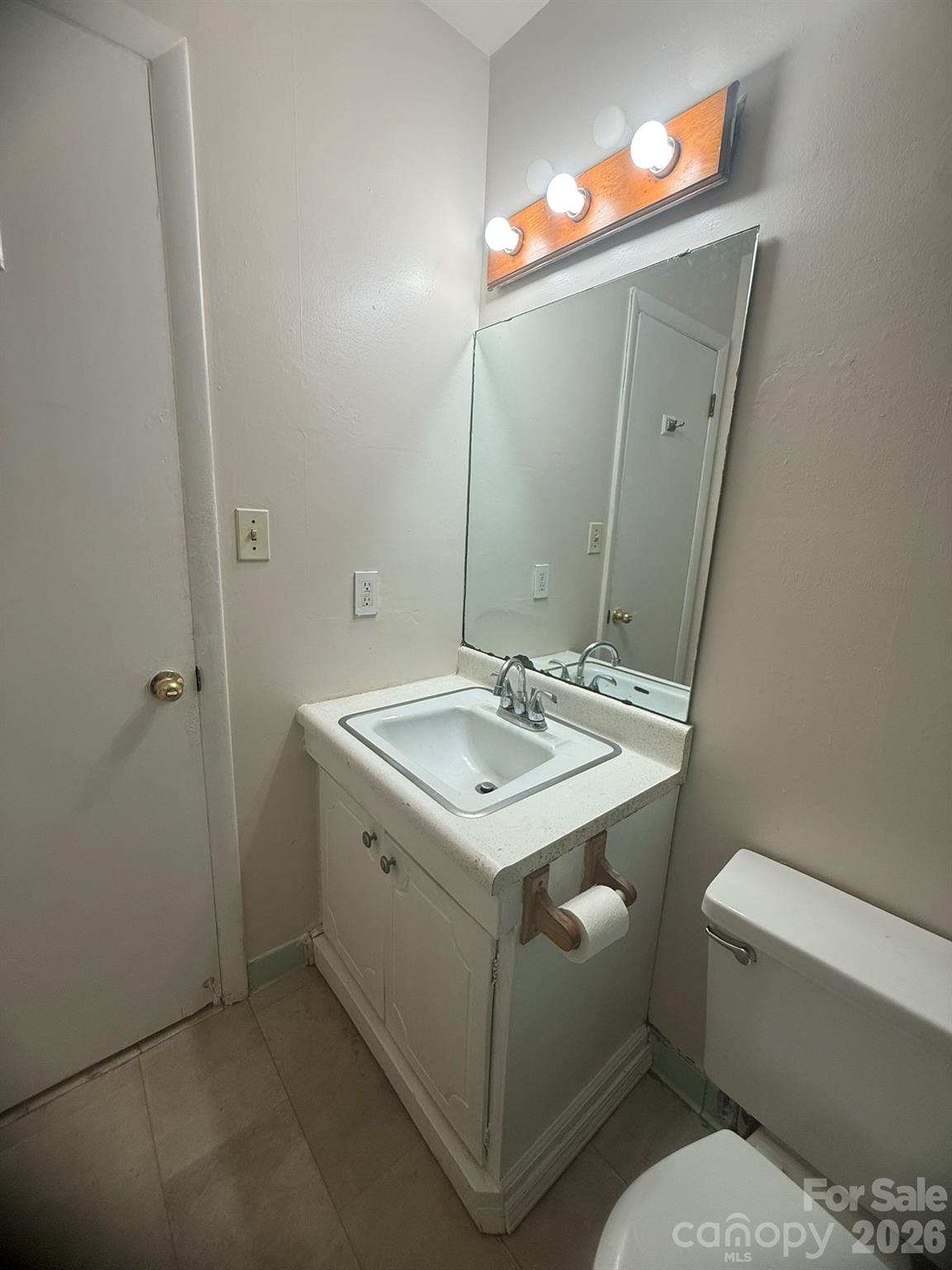 4915 Malibu Drive Property Photo 15