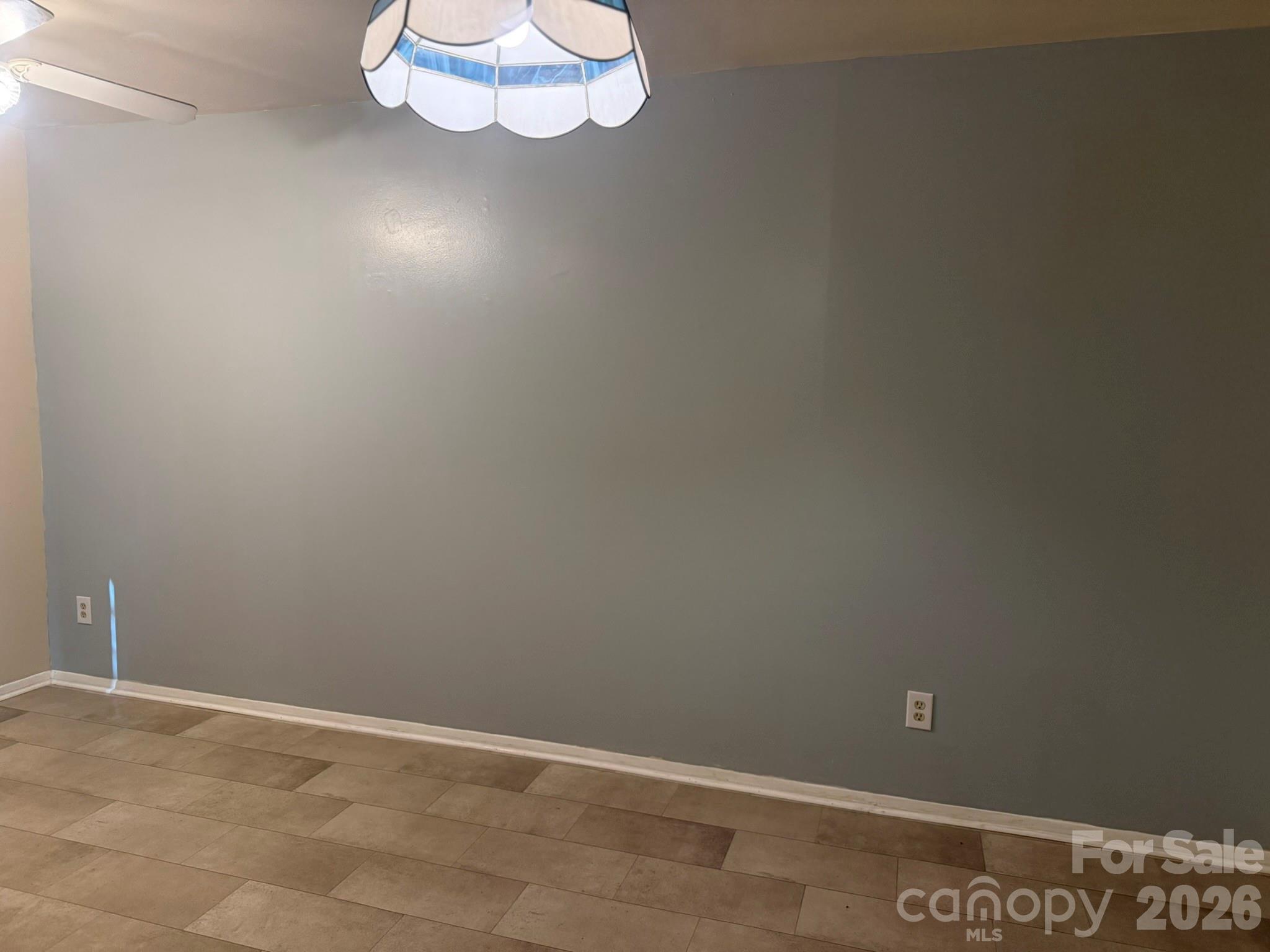 4915 Malibu Drive Property Photo 23